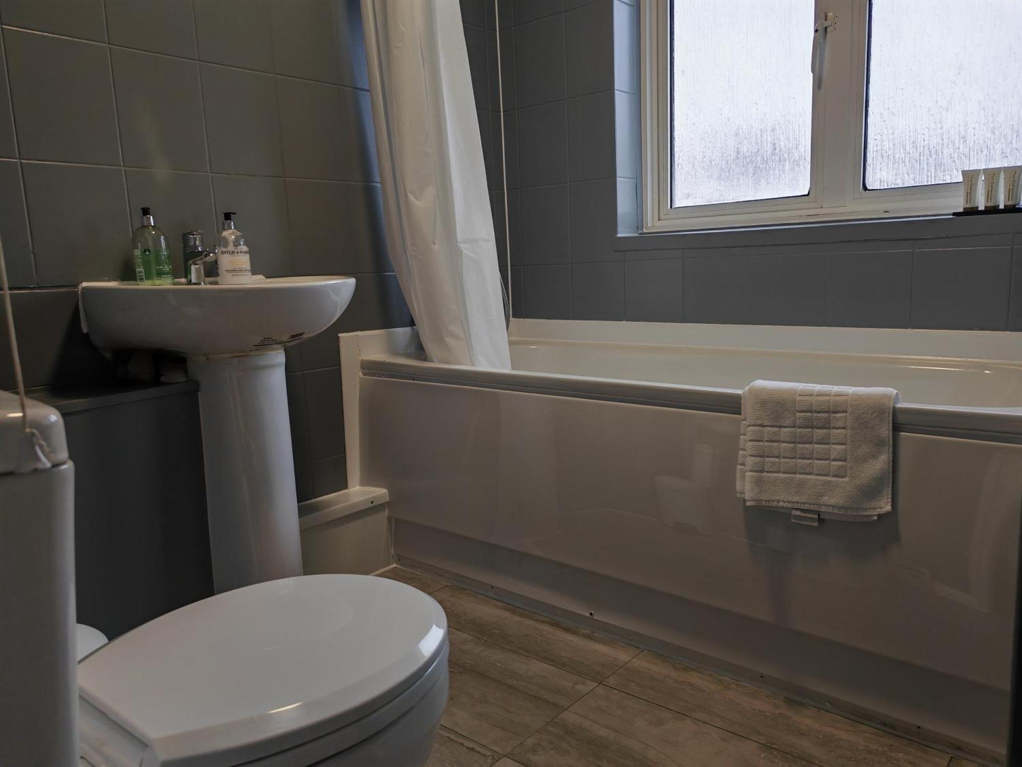Garland Modern Close To Station 3 Bedroom Appartement Londres