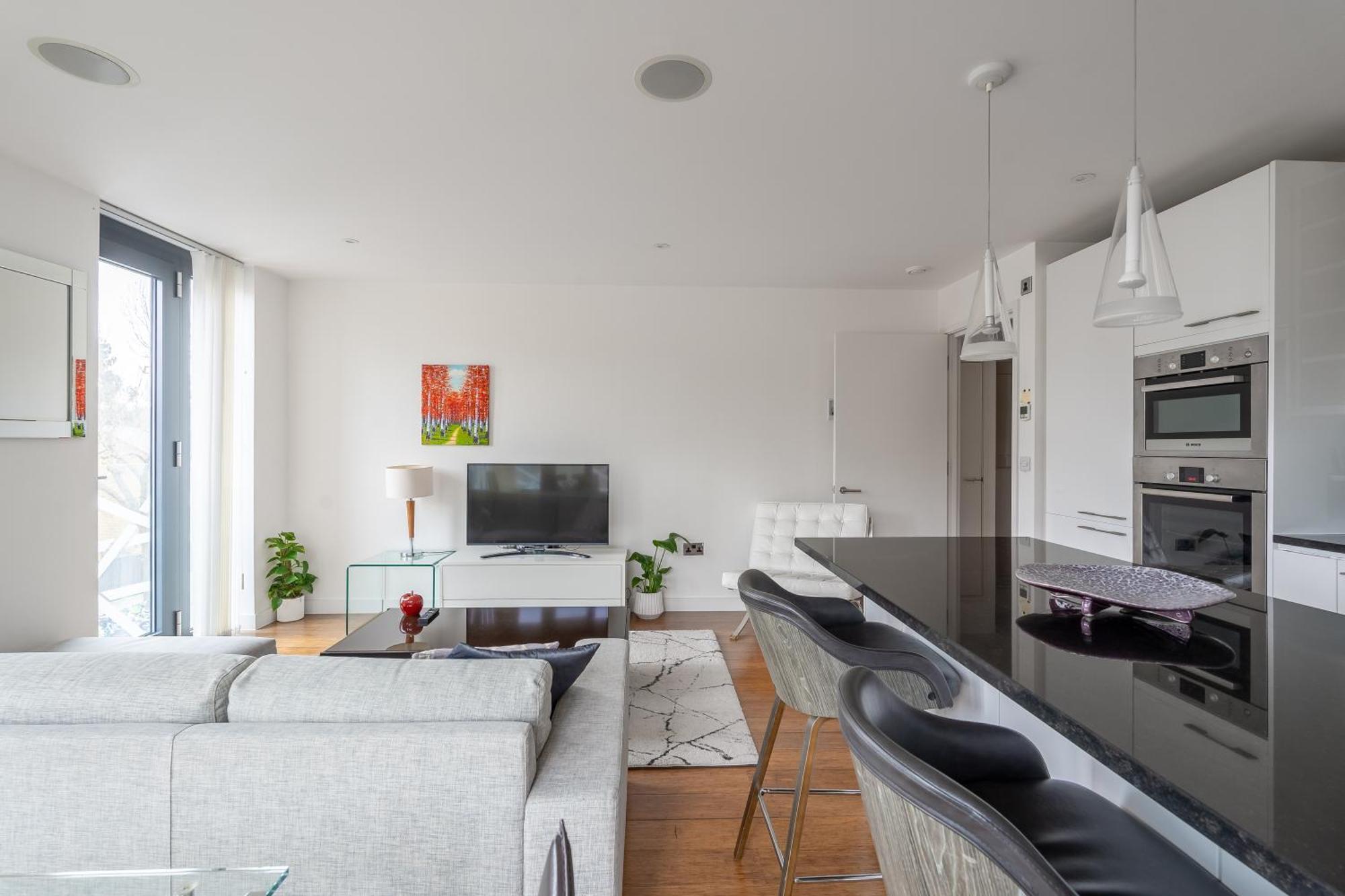 Modern, Stylishly Furnished Apartment, With Wrap Around Balcony In Notting Hill Appartement Londres