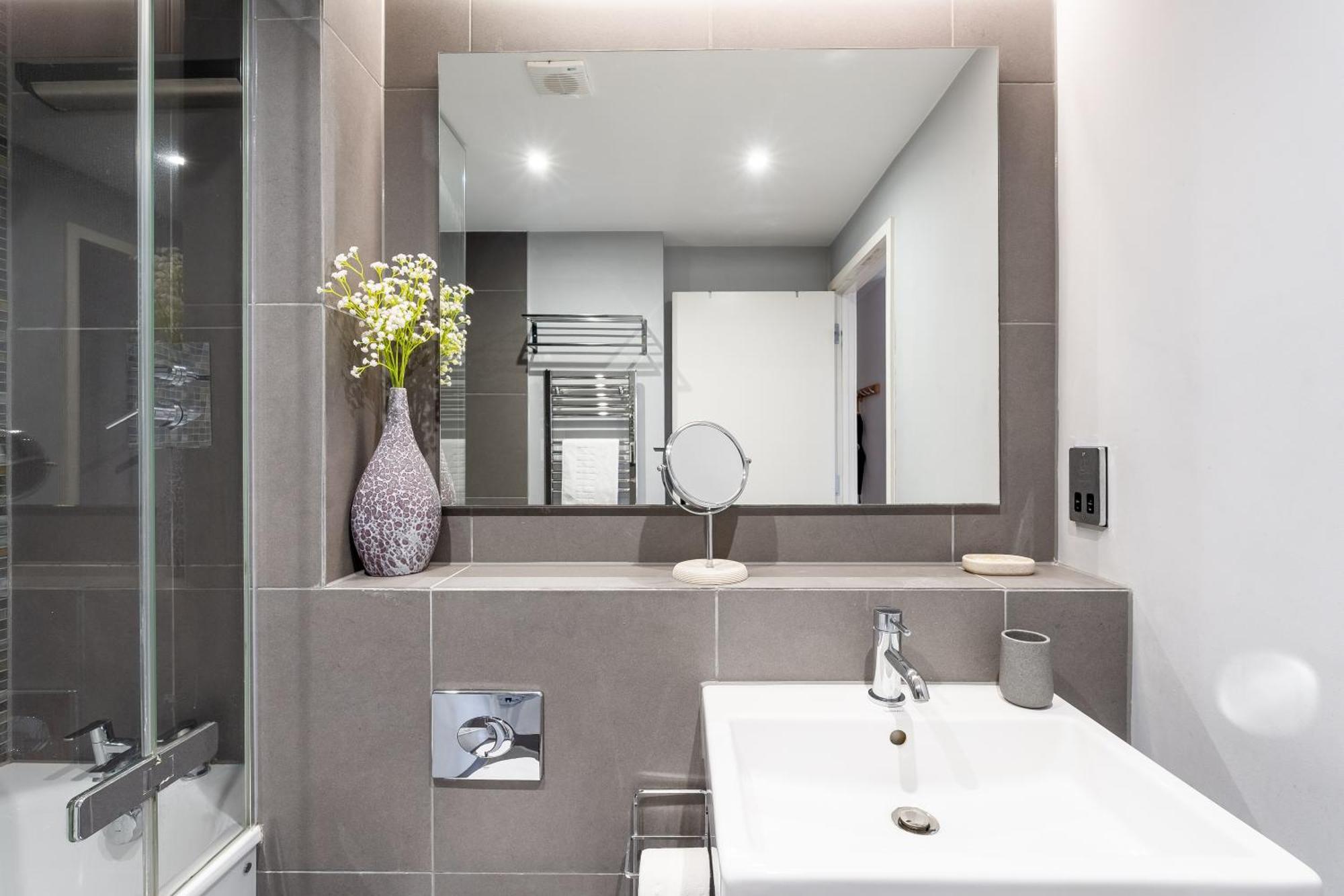 Modern, Stylishly Furnished Apartment, With Wrap Around Balcony In Notting Hill Appartement