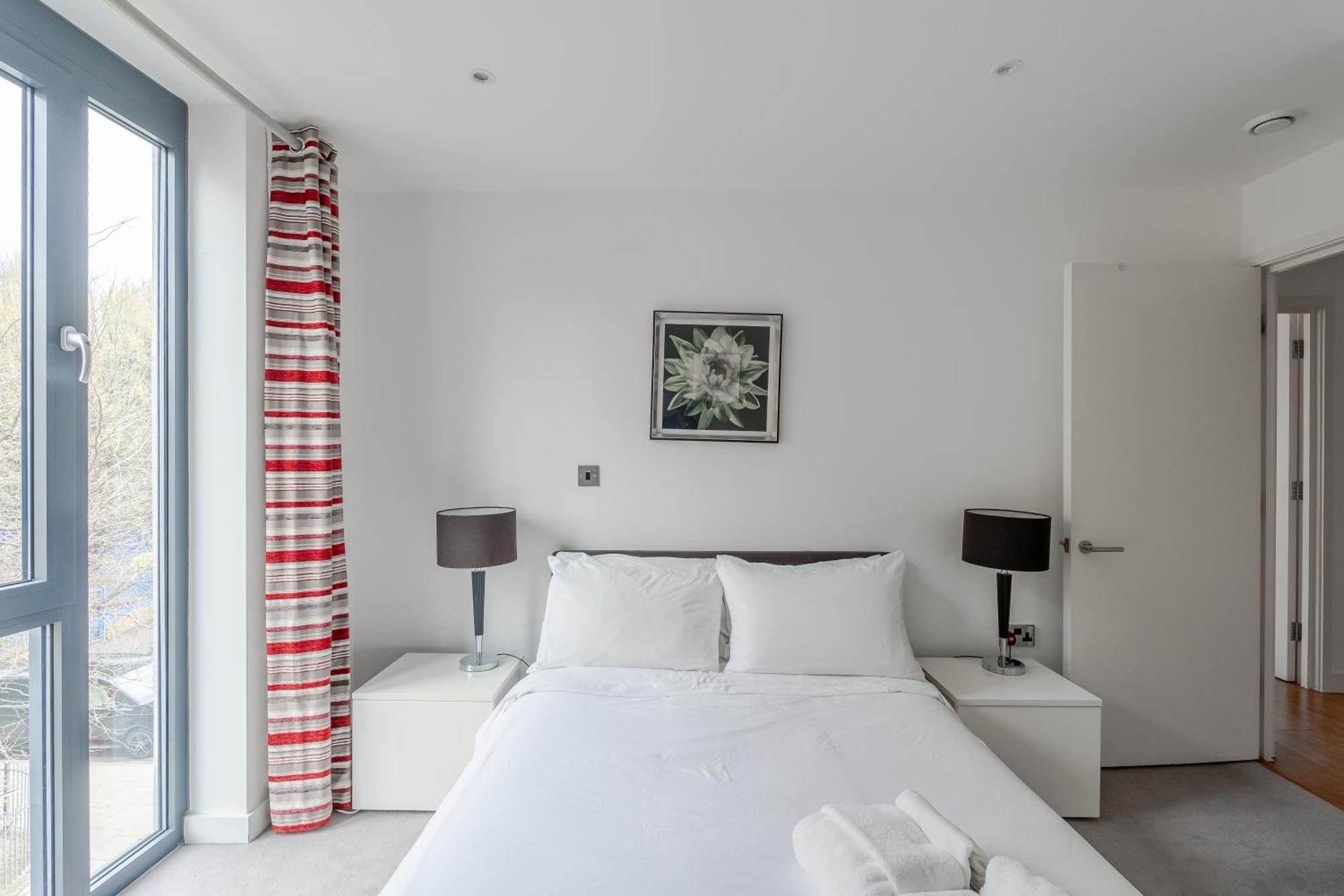 Modern, Stylishly Furnished Apartment, With Wrap Around Balcony In Notting Hill * Londres