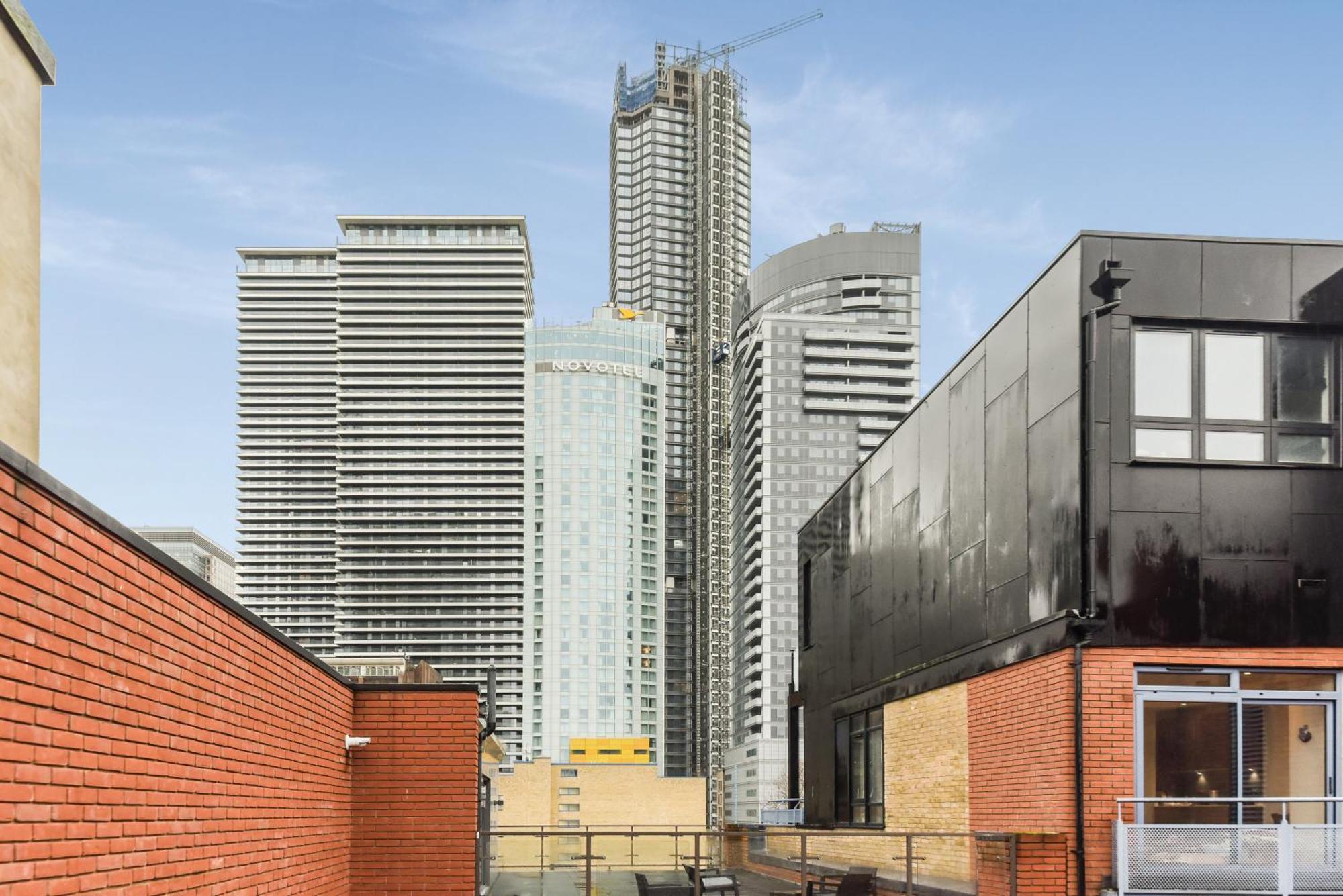 Apartamento Large 2 Bed 2 Bath Flat With Patio, Canary Wharf *
