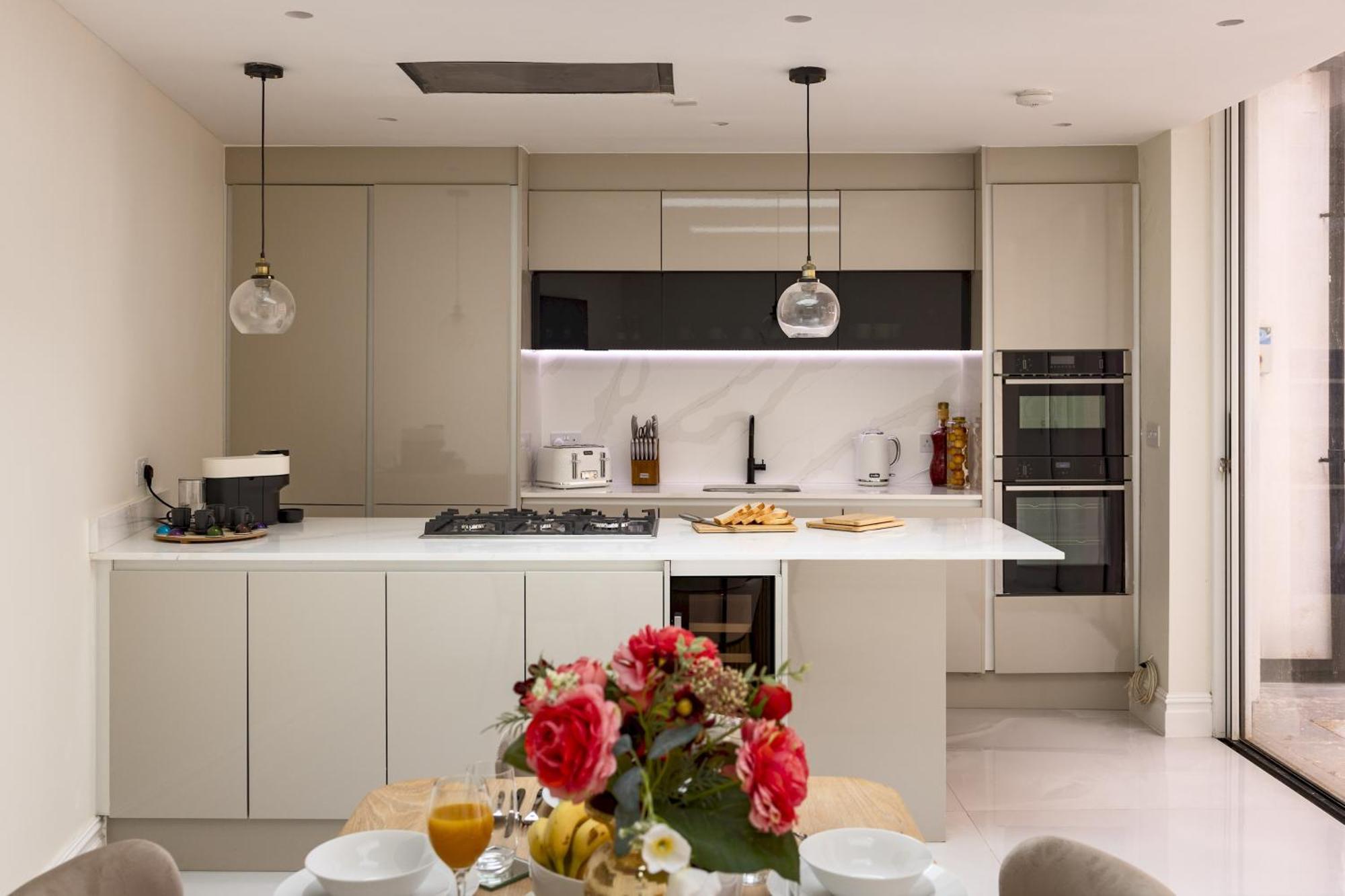 3-bdr Stunning Lux Parking Hébergement de vacances Londres