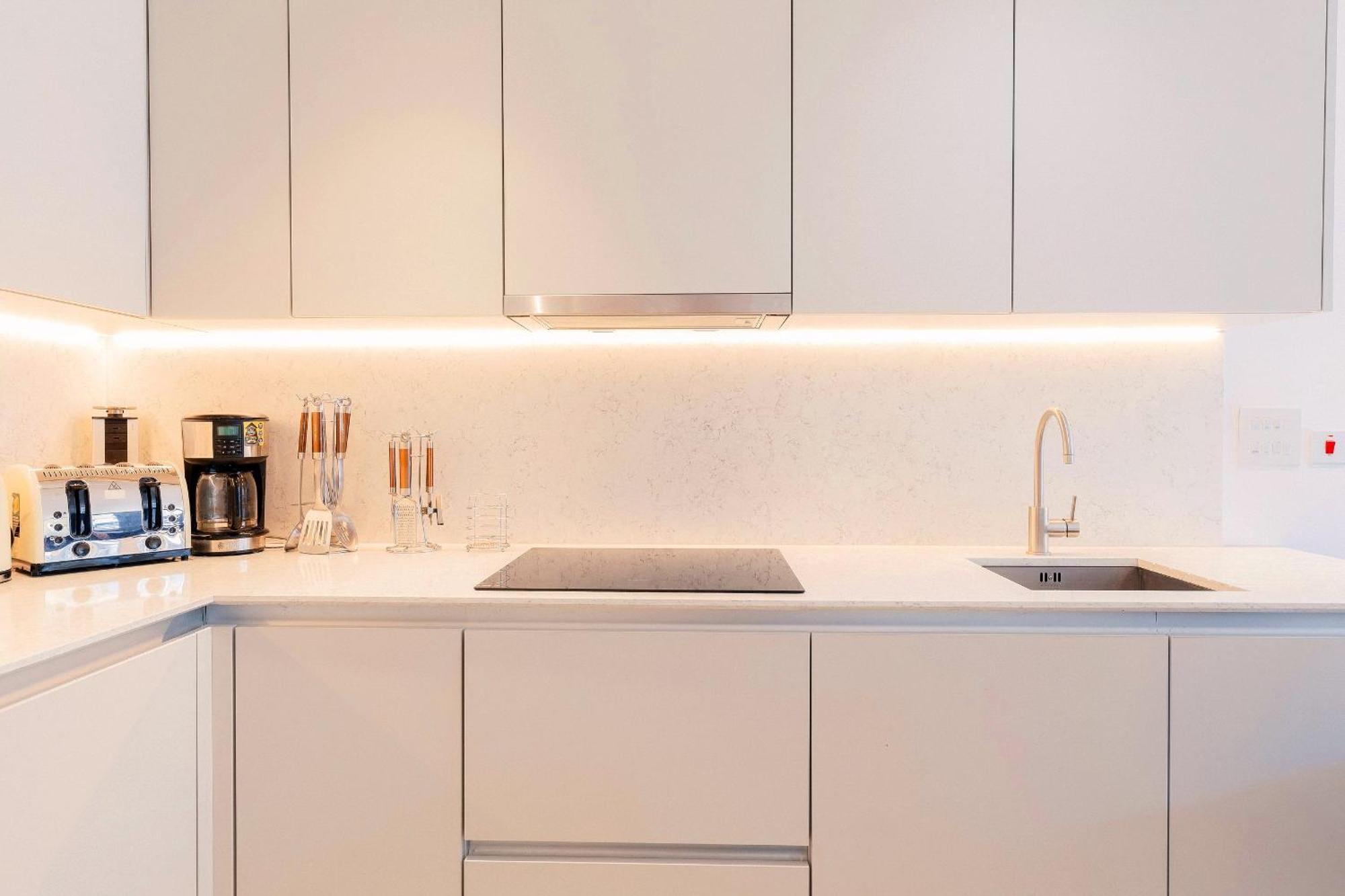 A Brand New Flat With 3 Bedrooms & 3 Baths In Zone 1 Angel For Max 9 Ppl Séjour chez l'habitant
