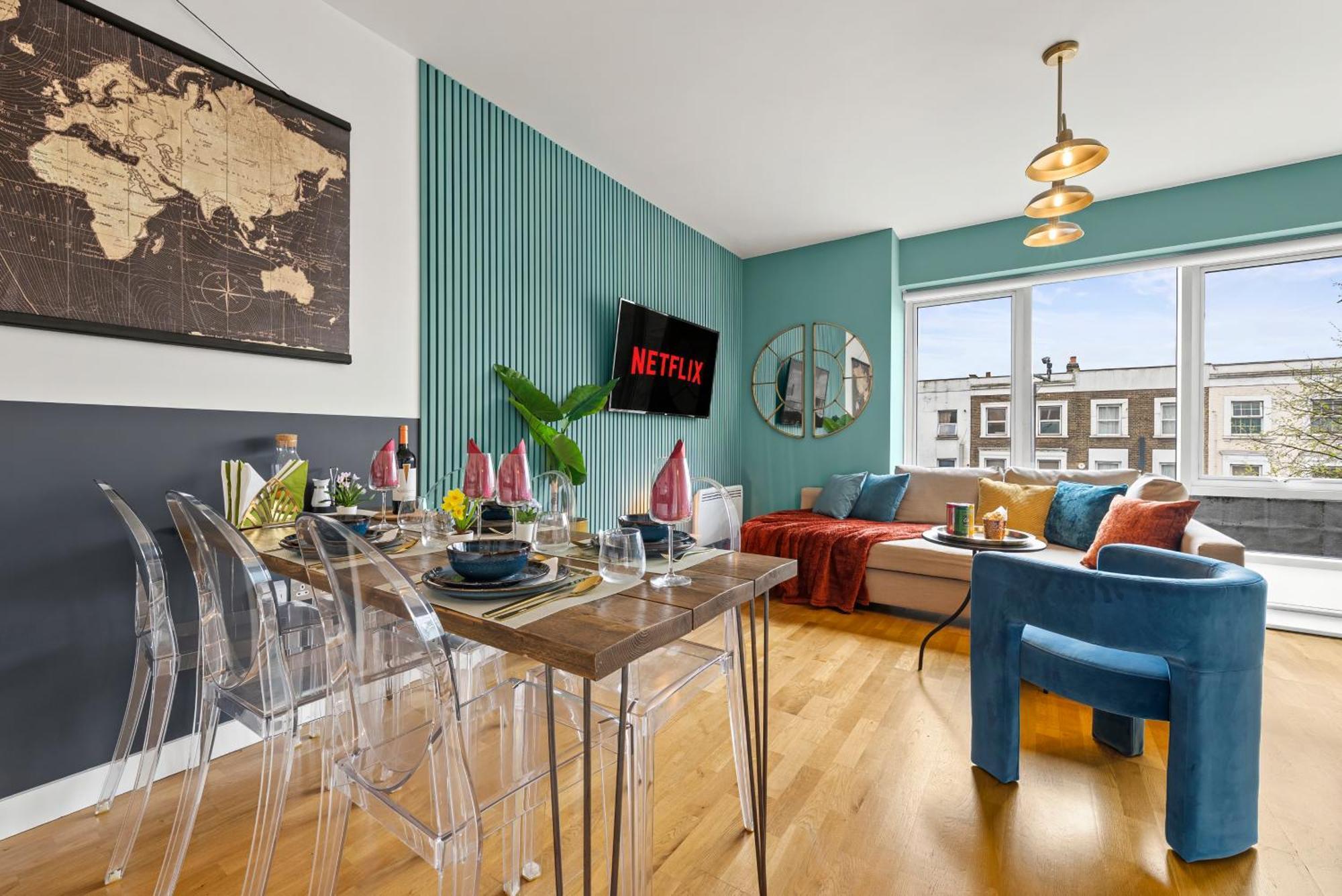 Dapper In Bustling Holloway, Islington By Gold Londres