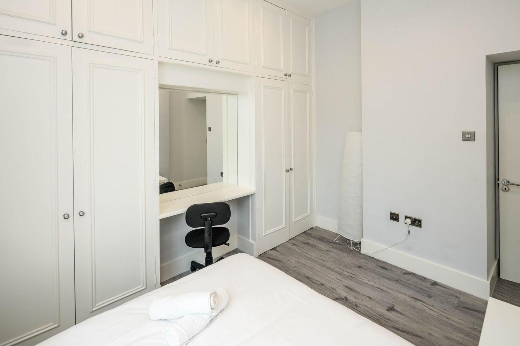 Charming 2 Bedroom, Kensington, Chelsea, Harrods Appartement *