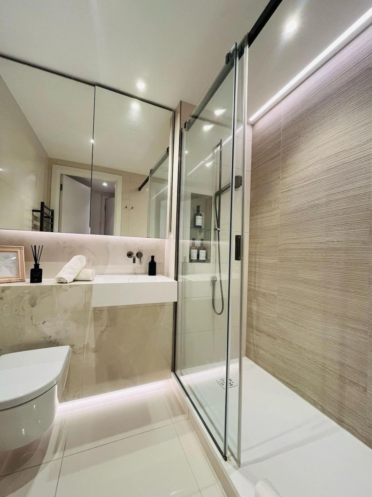 Appartement Luxury In White Living - Ideal For Family & Business Londres