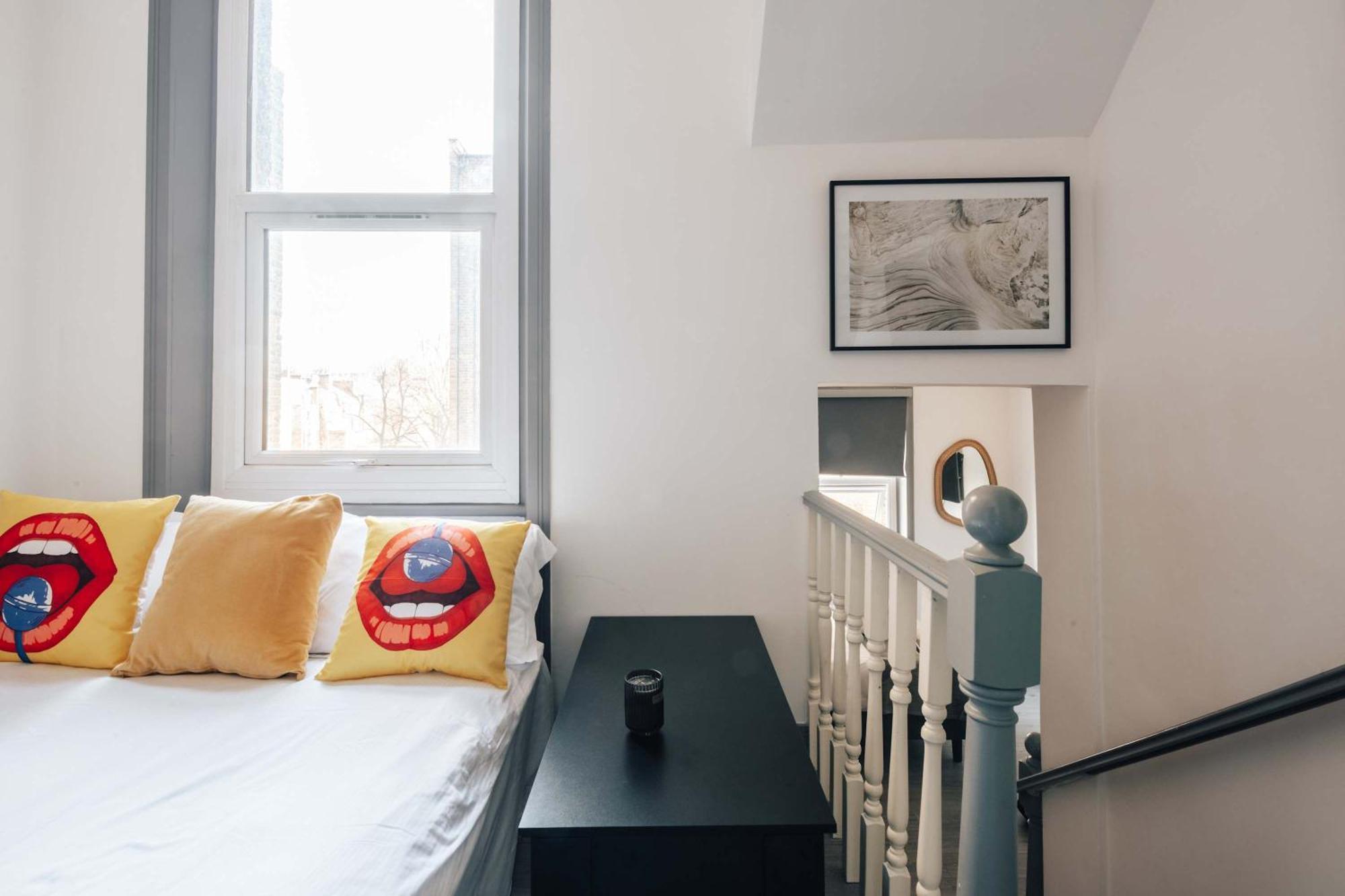 Cosy And Modern Duplex In The Heart Of Earls Court Hébergement de vacances *