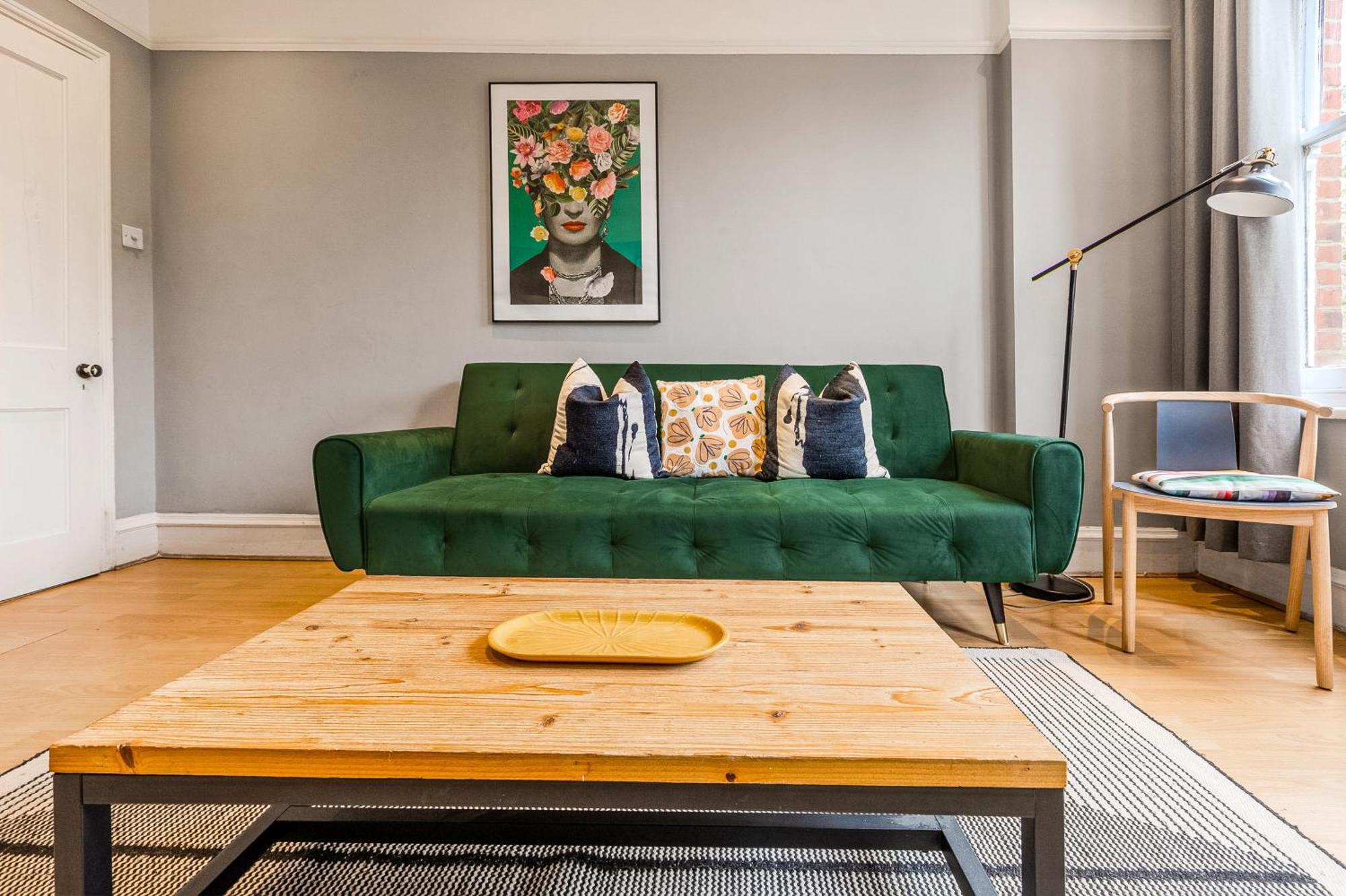 2-br Gem In Leafy Sydenham Area With Private Garden Appartement