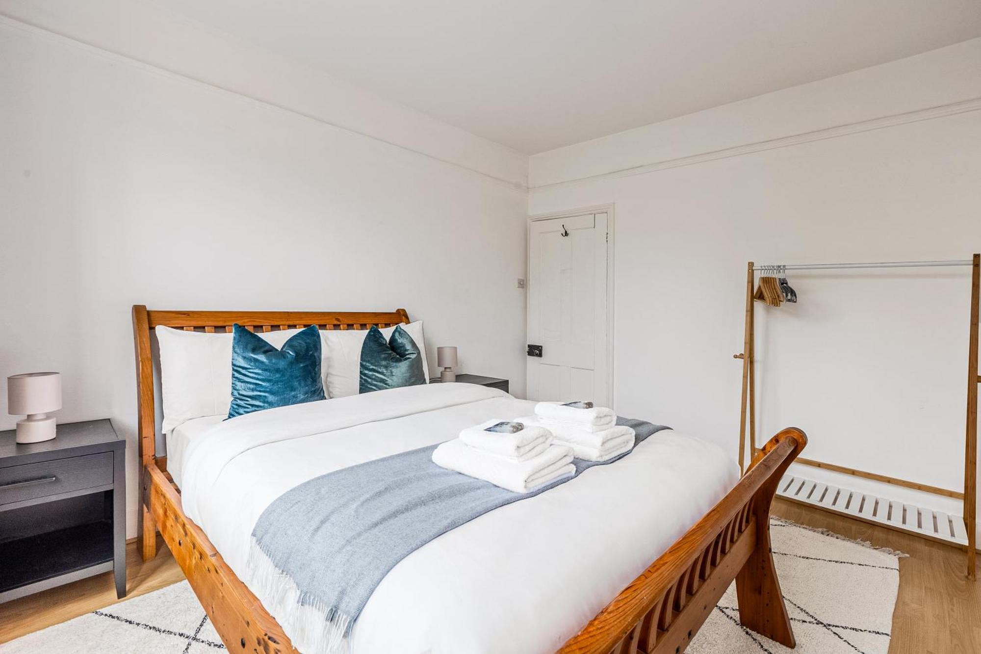 2-br Gem In Leafy Sydenham Area With Private Garden Appartement *