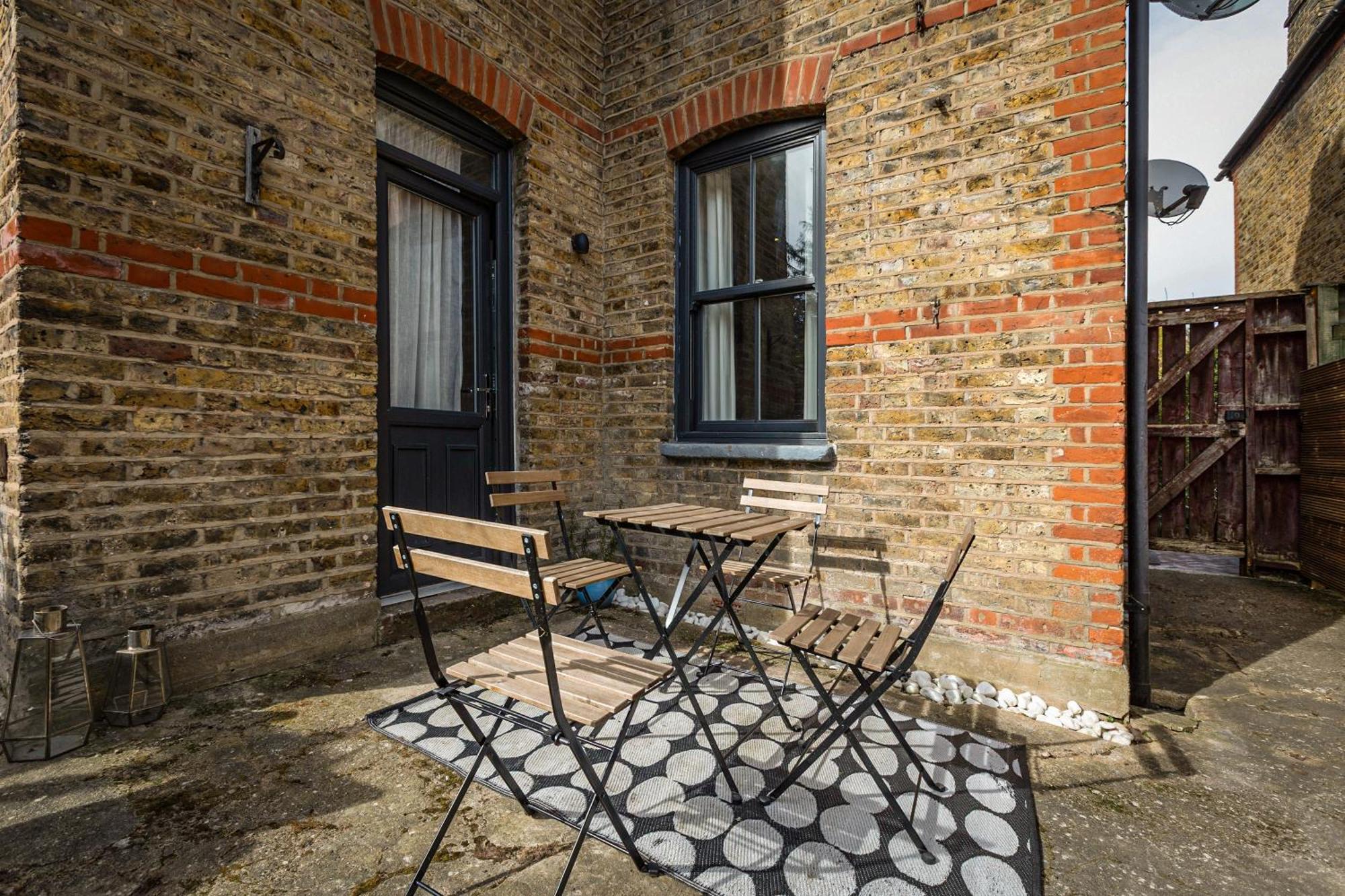 Appartement 2-br Gem In Leafy Sydenham Area With Private Garden Londres