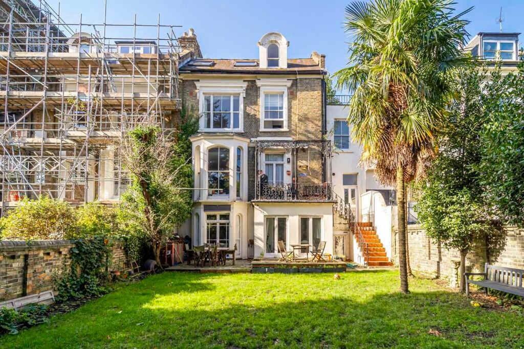 Stunning Flat With Amazing Garden Appartement *