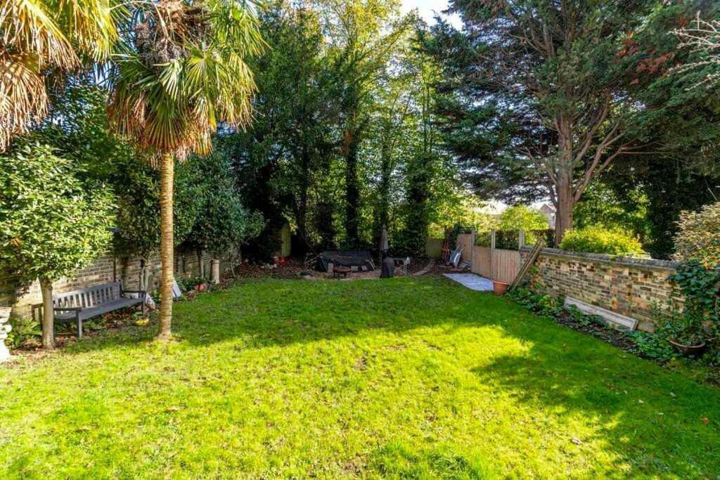 Stunning Flat With Amazing Garden Appartement *