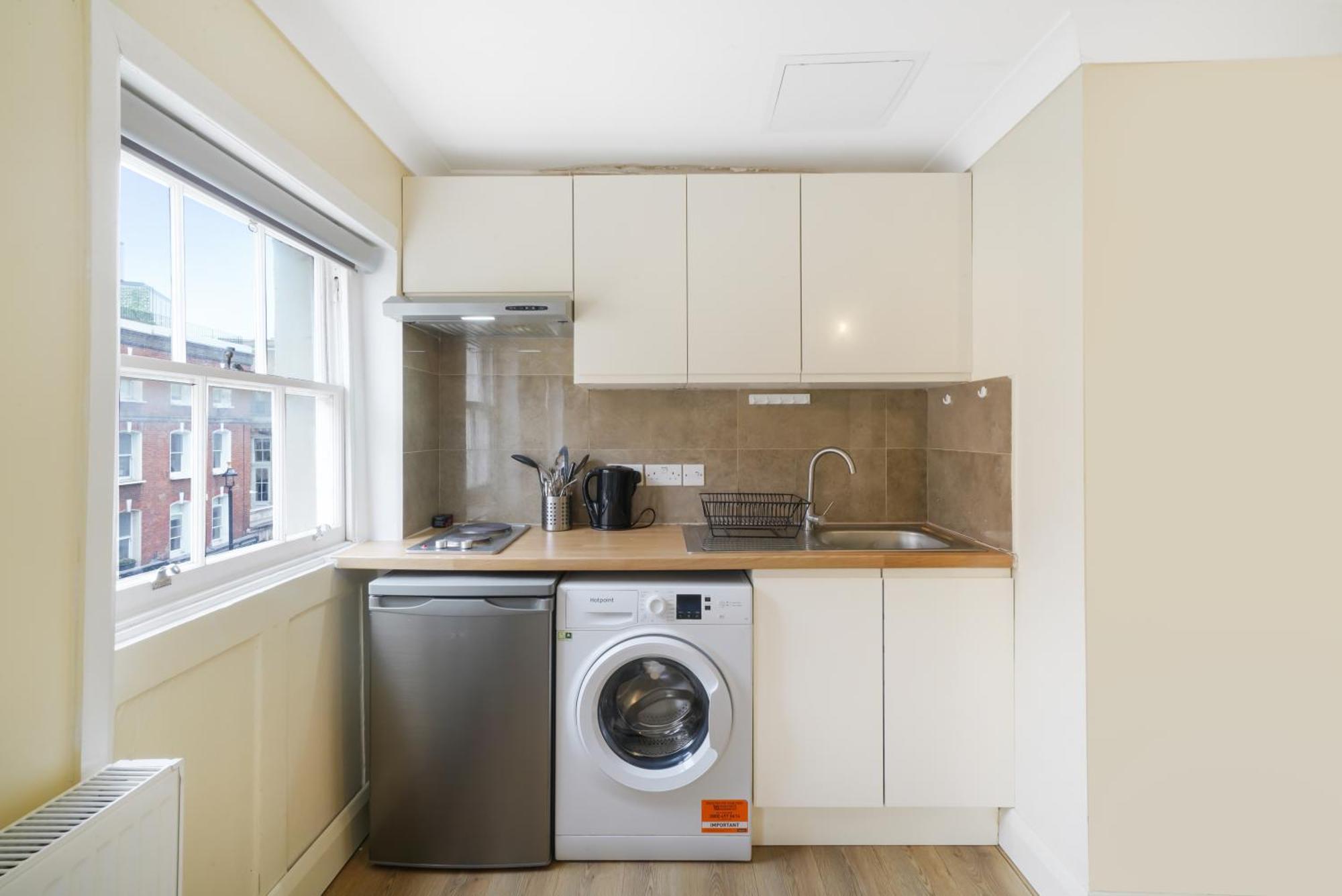 Appartement In W1 Zone 1 *
