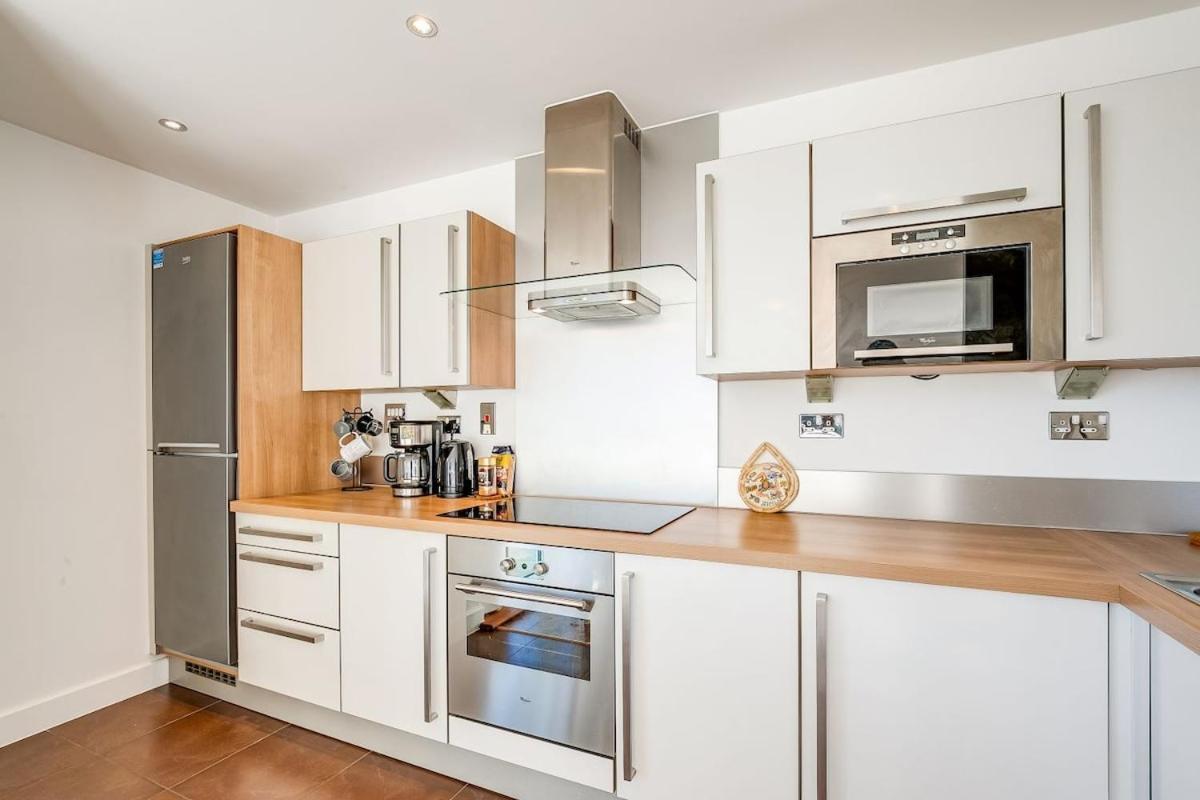 1br Riverside Stunning Thames View Near O2 Appartement *