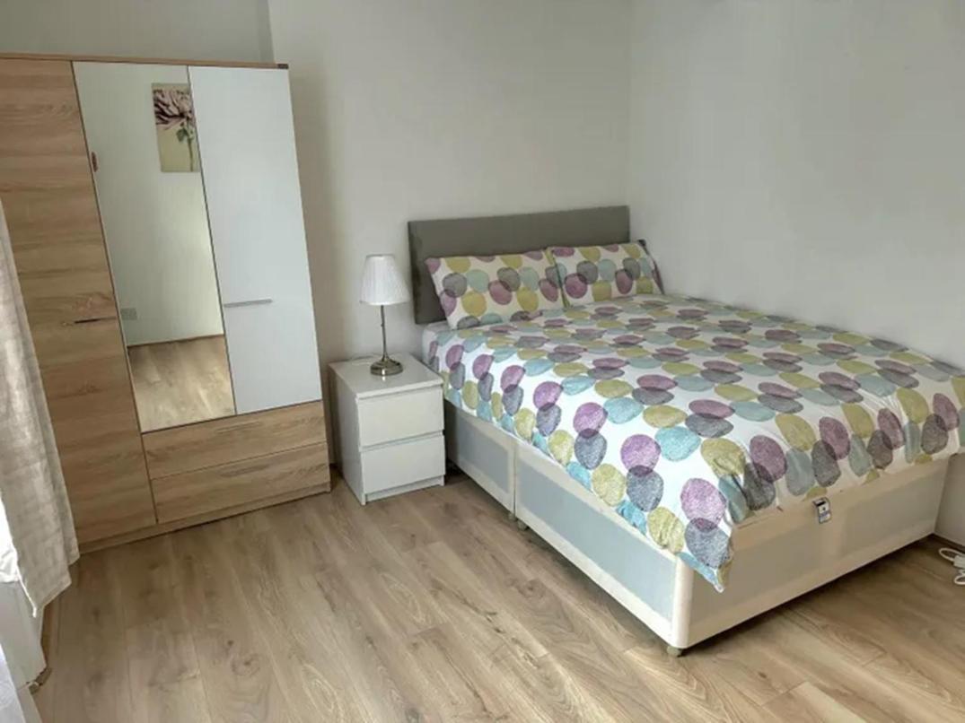 Entire 2-bedroom Flat Close To Hyde Park, Paddington Station, Bayswater And Queensway Station * Londres