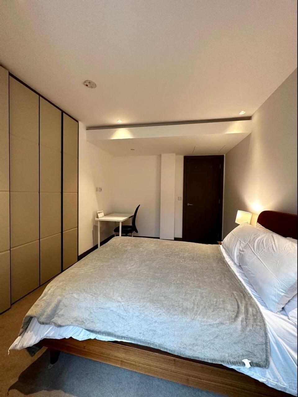 Iconic Luxury 2 Bed 2 Bath