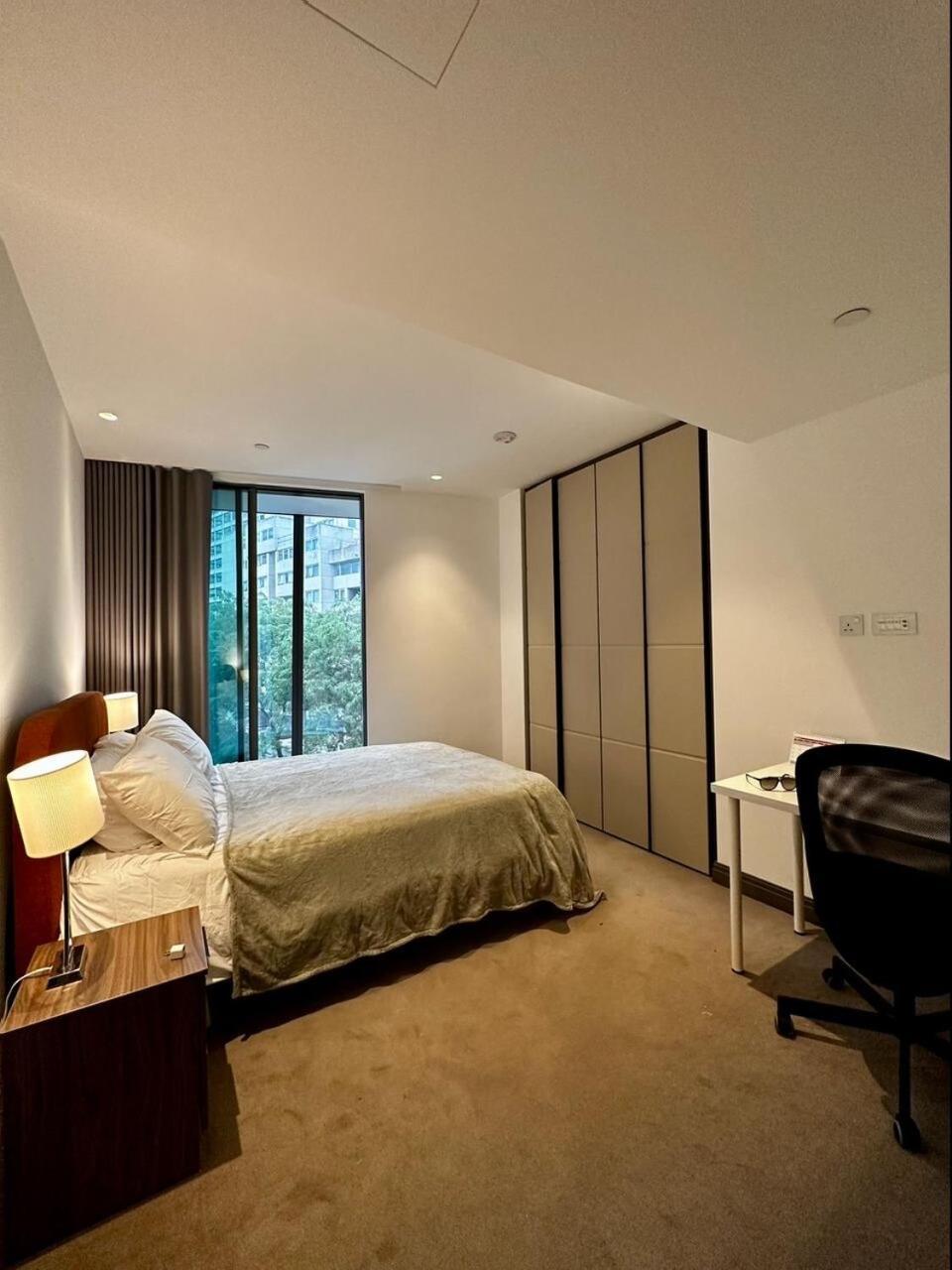 Iconic Luxury 2 Bed 2 Bath Apartamento *