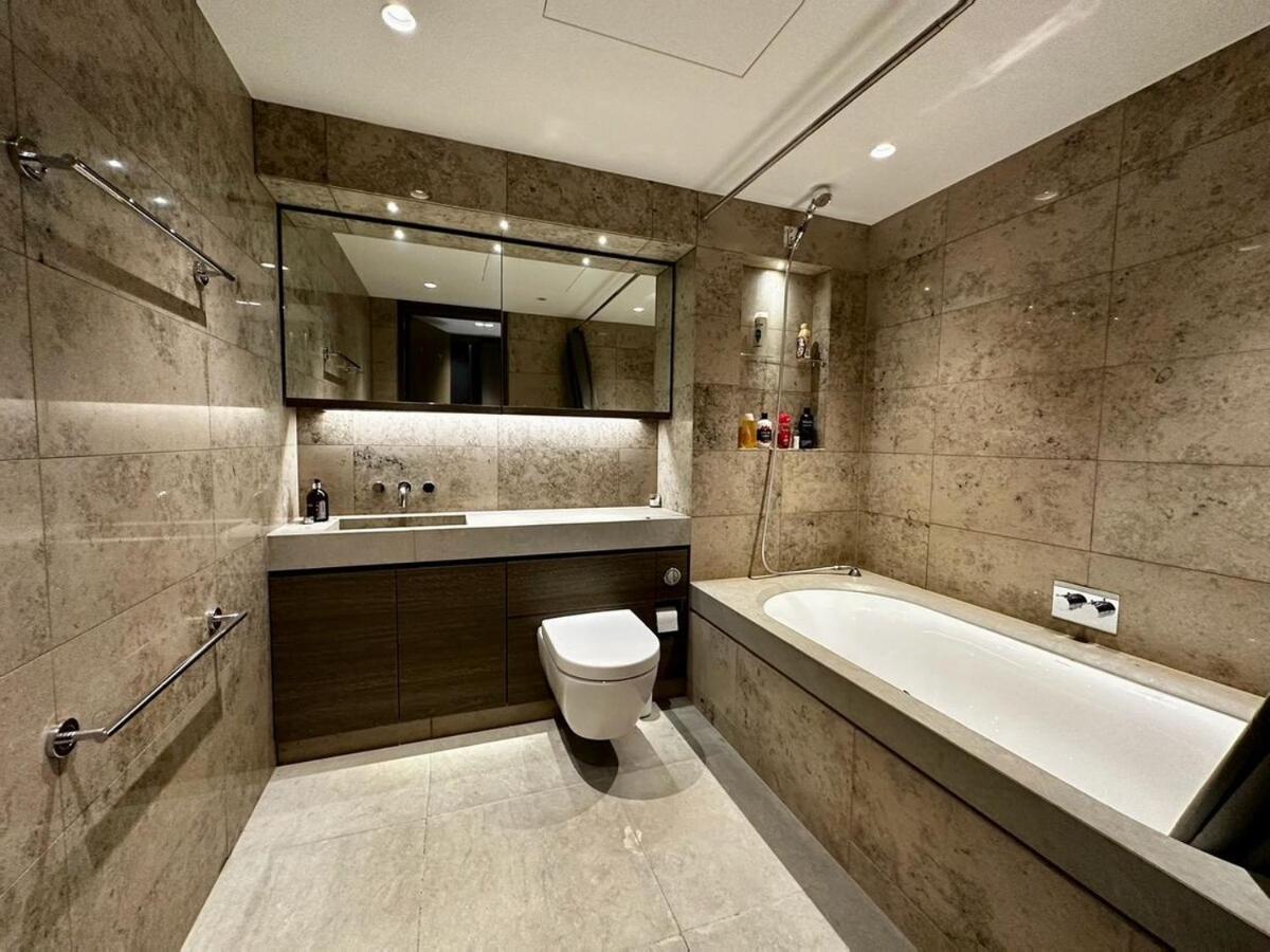 Iconic Luxury 2 Bed 2 Bath