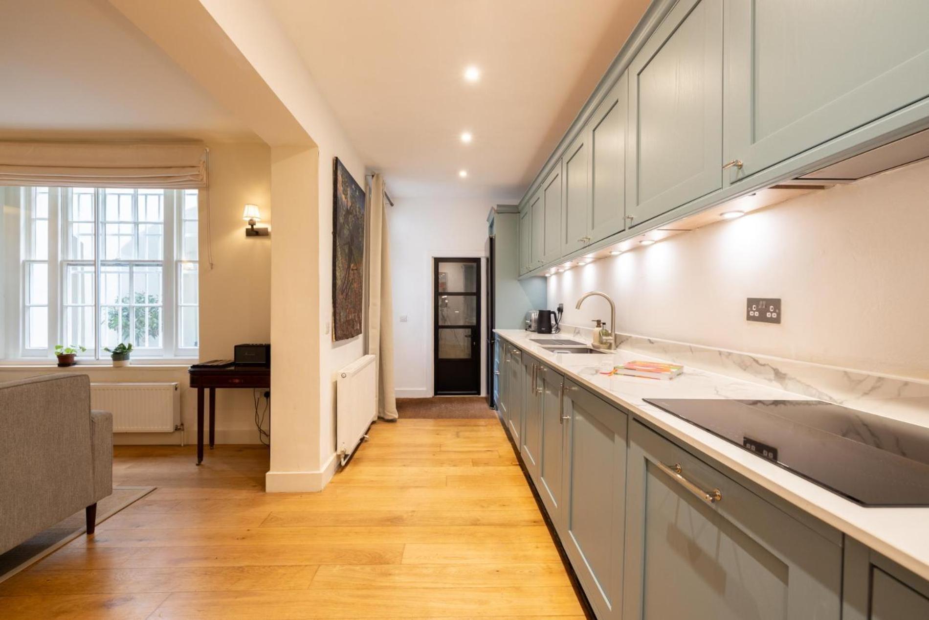 Hues, 2 Bedroom Londres
