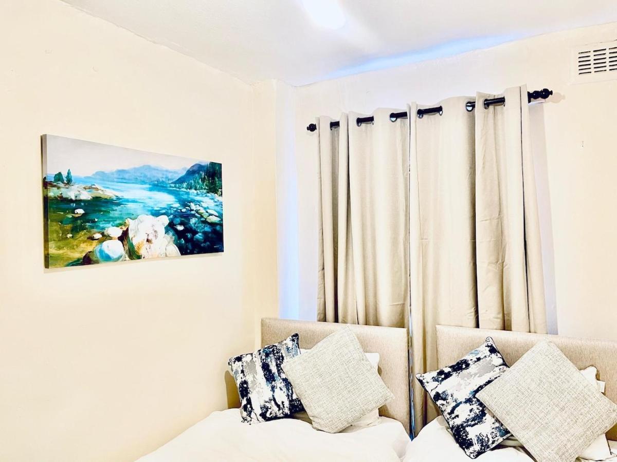 Plaistow Near Custom House Excel Free Parking Apartment