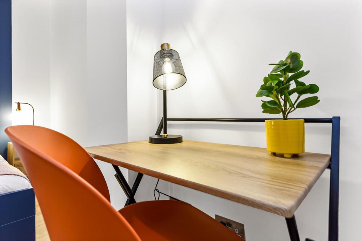 Bright And Spacious 2 Bed In Apartamento