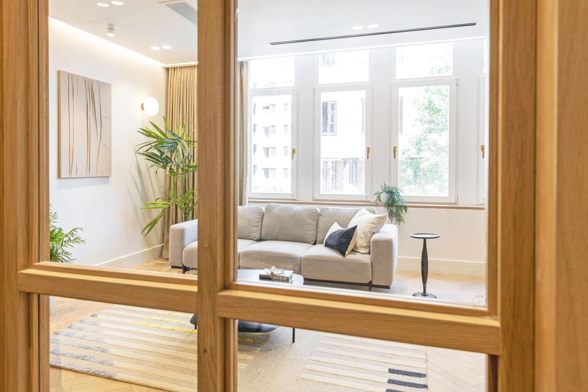 Luxury Residences In Covent Garden, Steps From The Piazza Londres