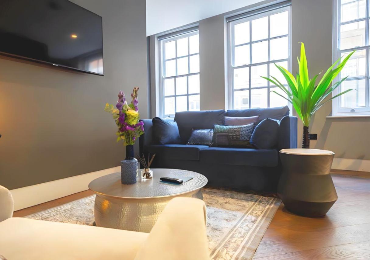 Soho Living - Elegant In The Heart Of Theatreland Apartment *
