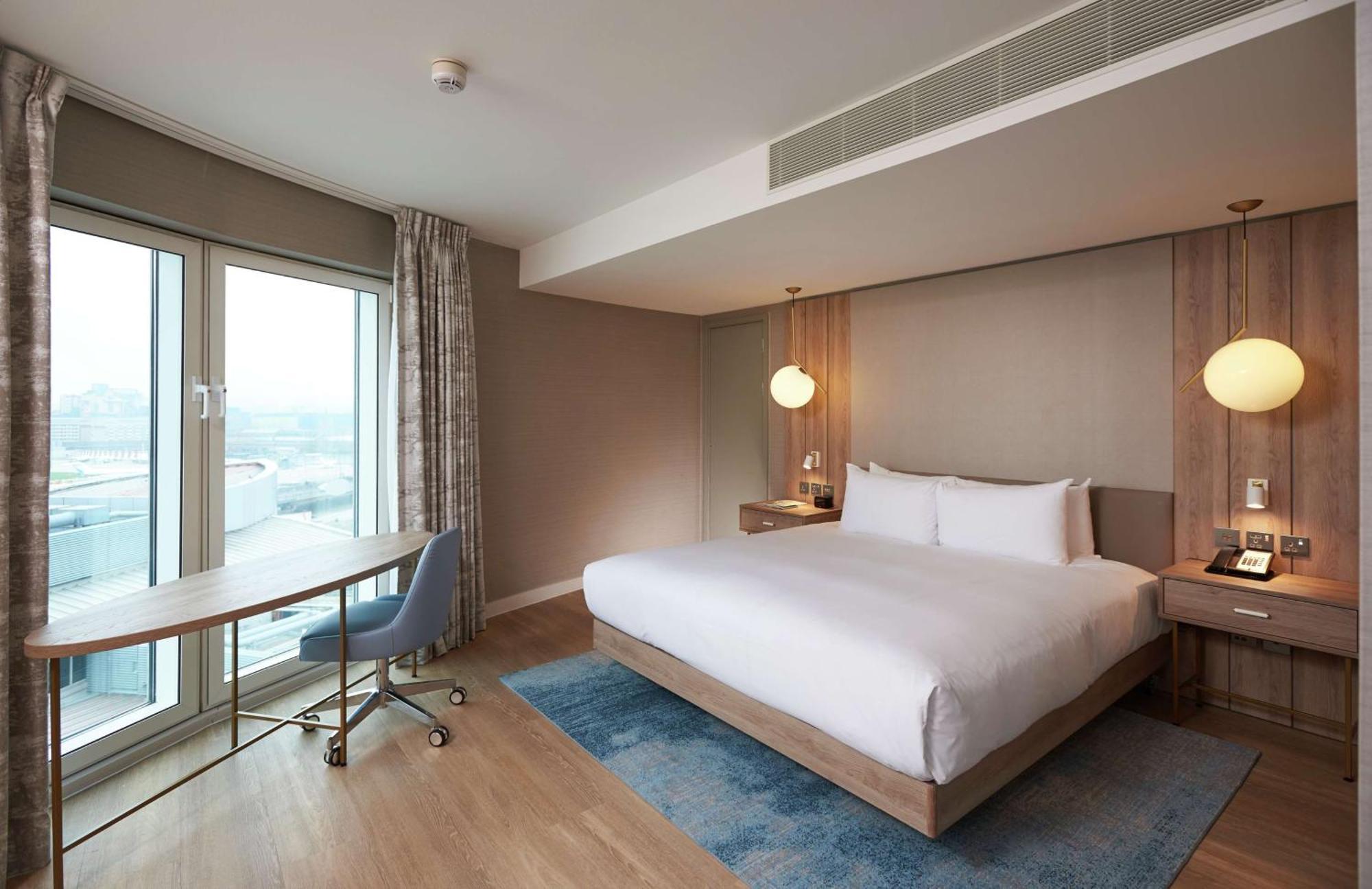 Hotel Doubletree By Hilton Excel