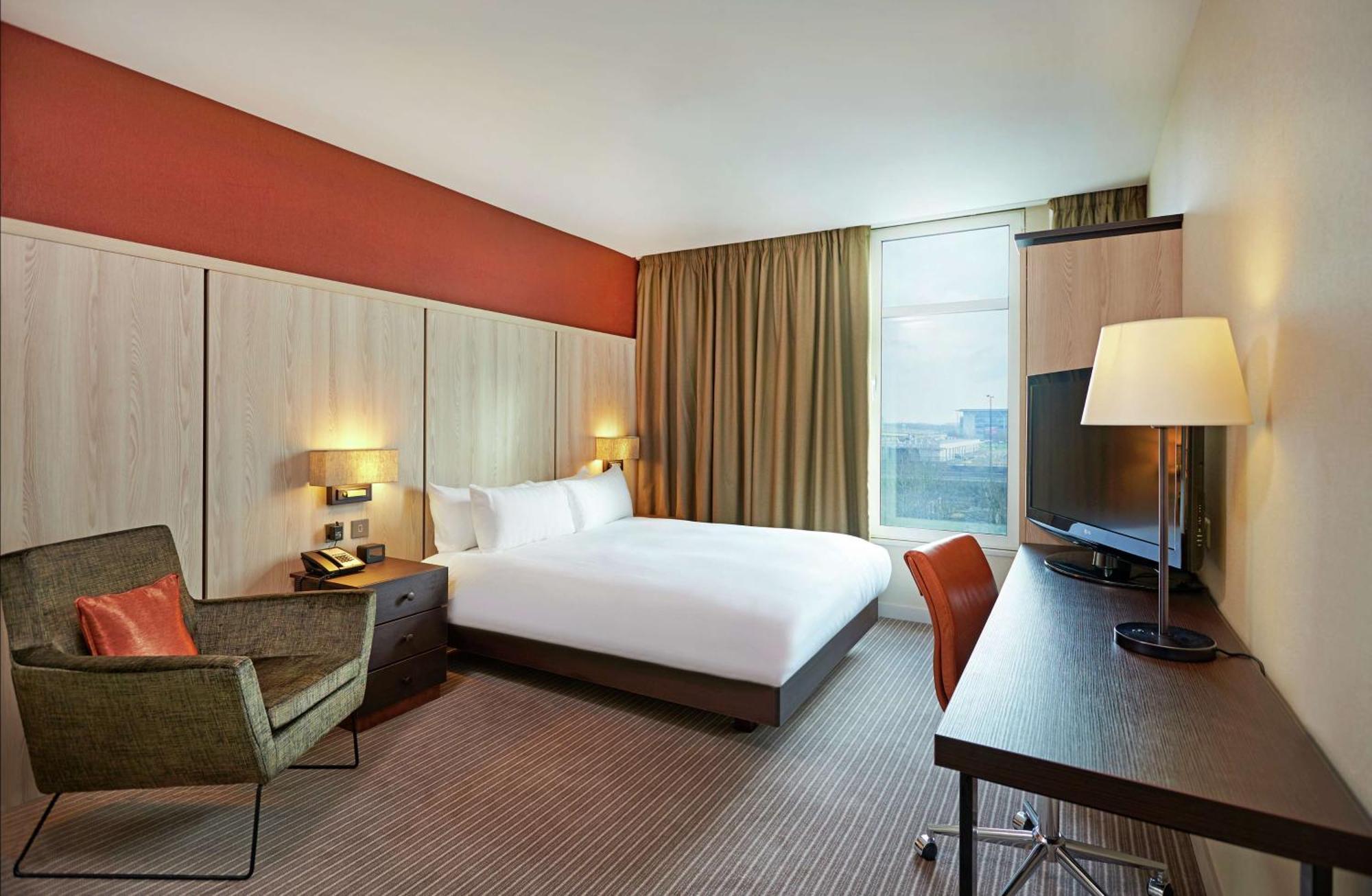Doubletree By Hilton Excel Hotel 4*