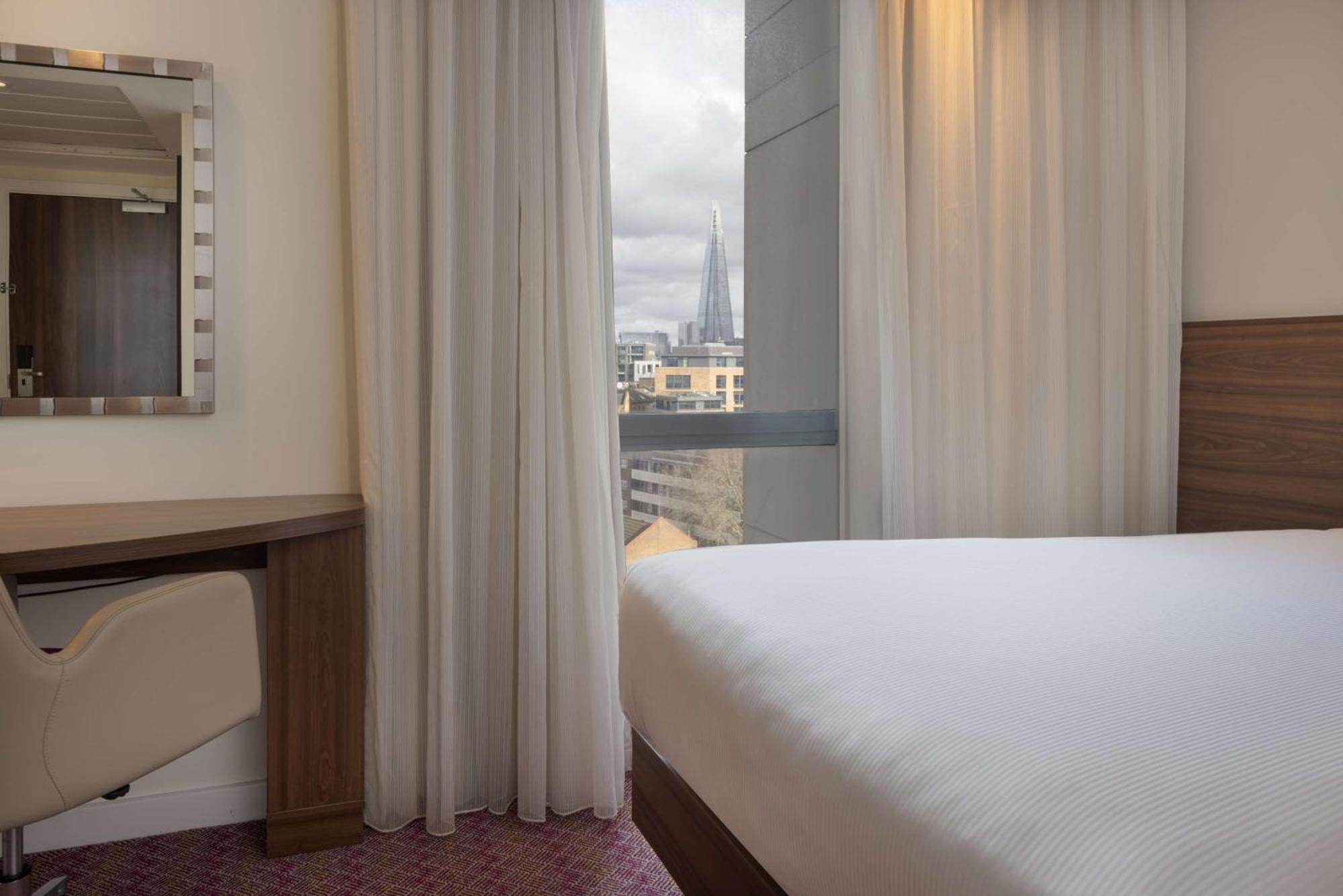 Hampton By Hilton Waterloo Hotel