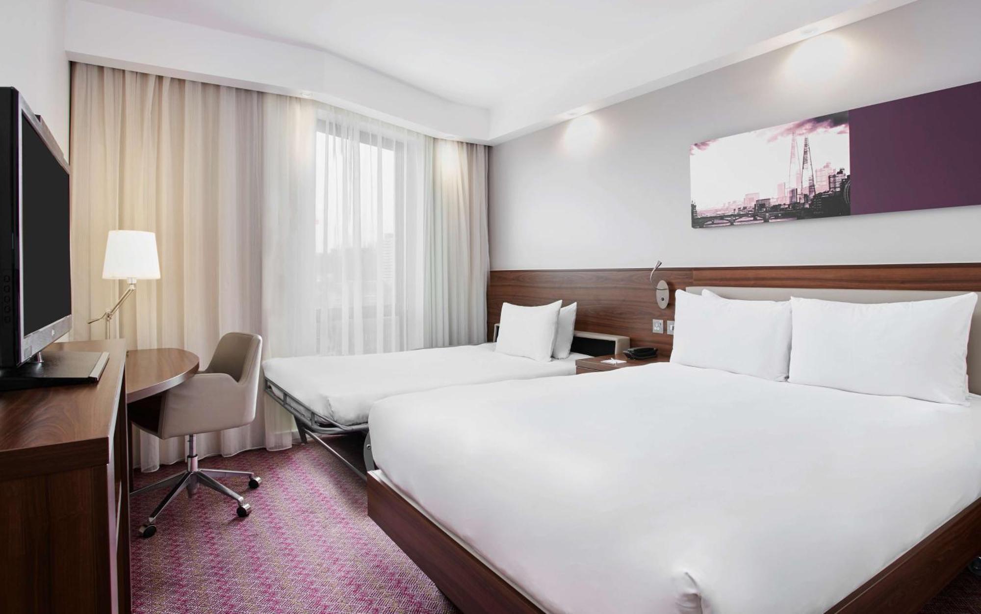 Hampton By Hilton Waterloo