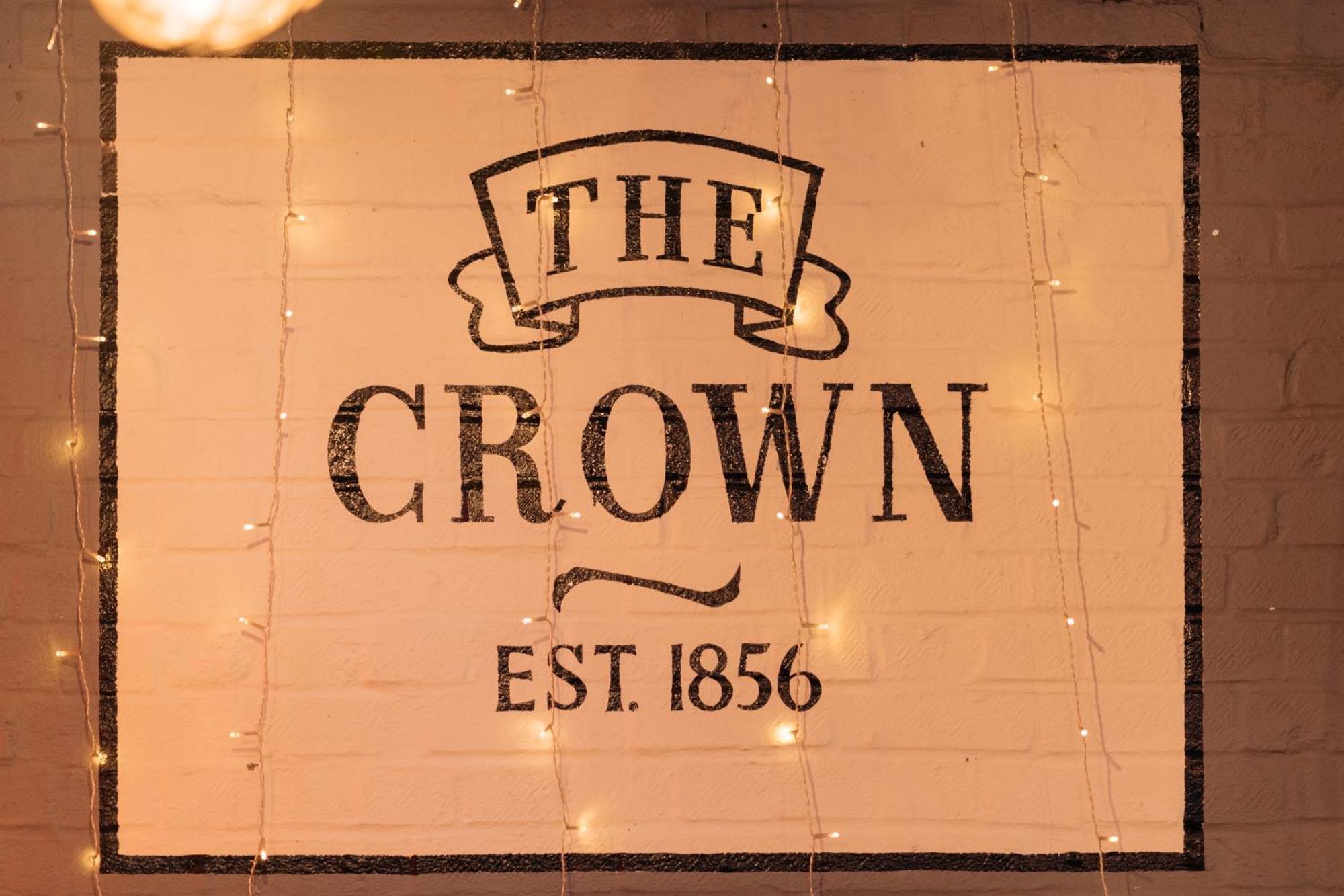 Casa de hóspedes The Crown Pub &