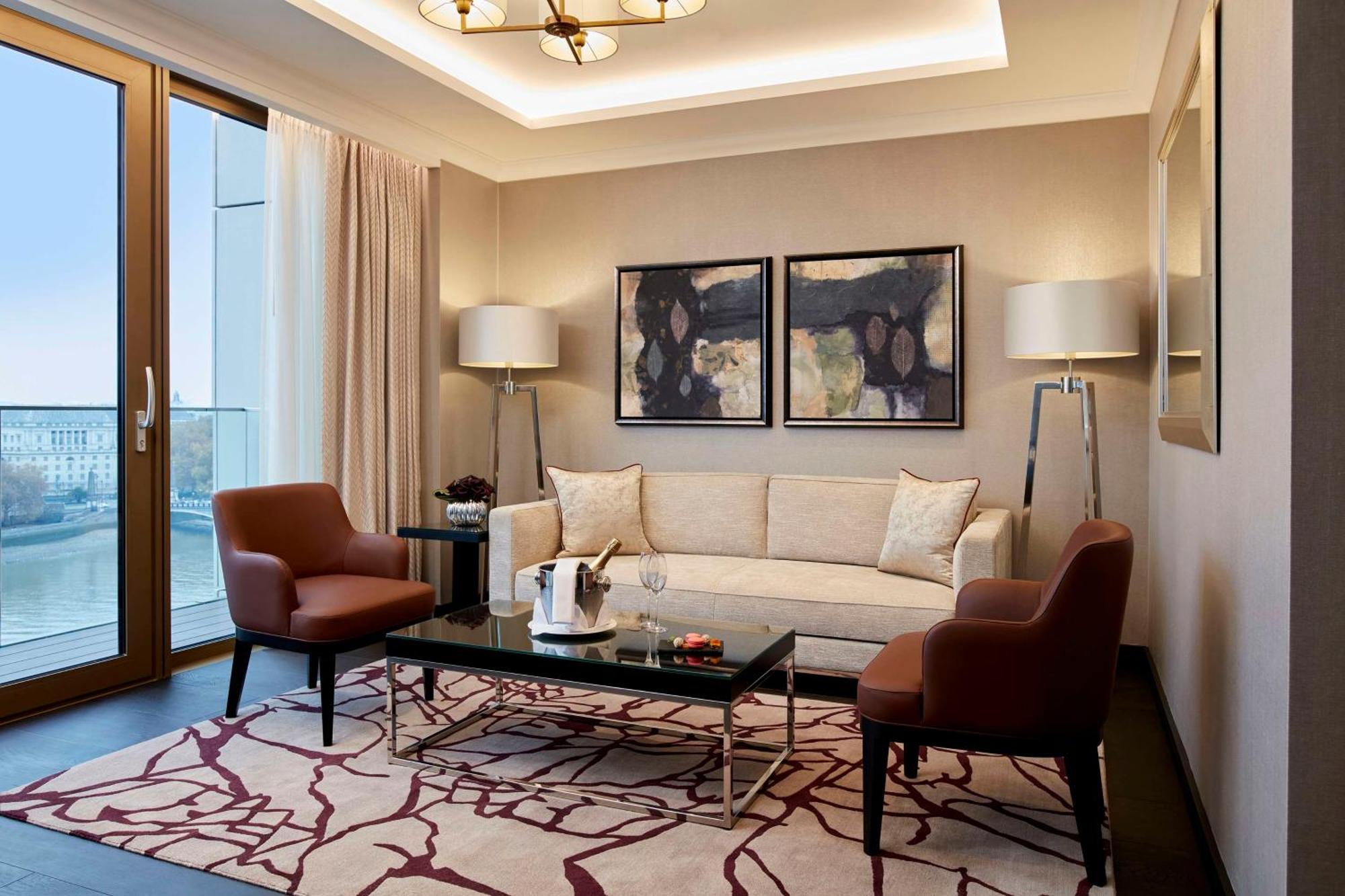 Hyatt Regency Embankment Hotel 4*