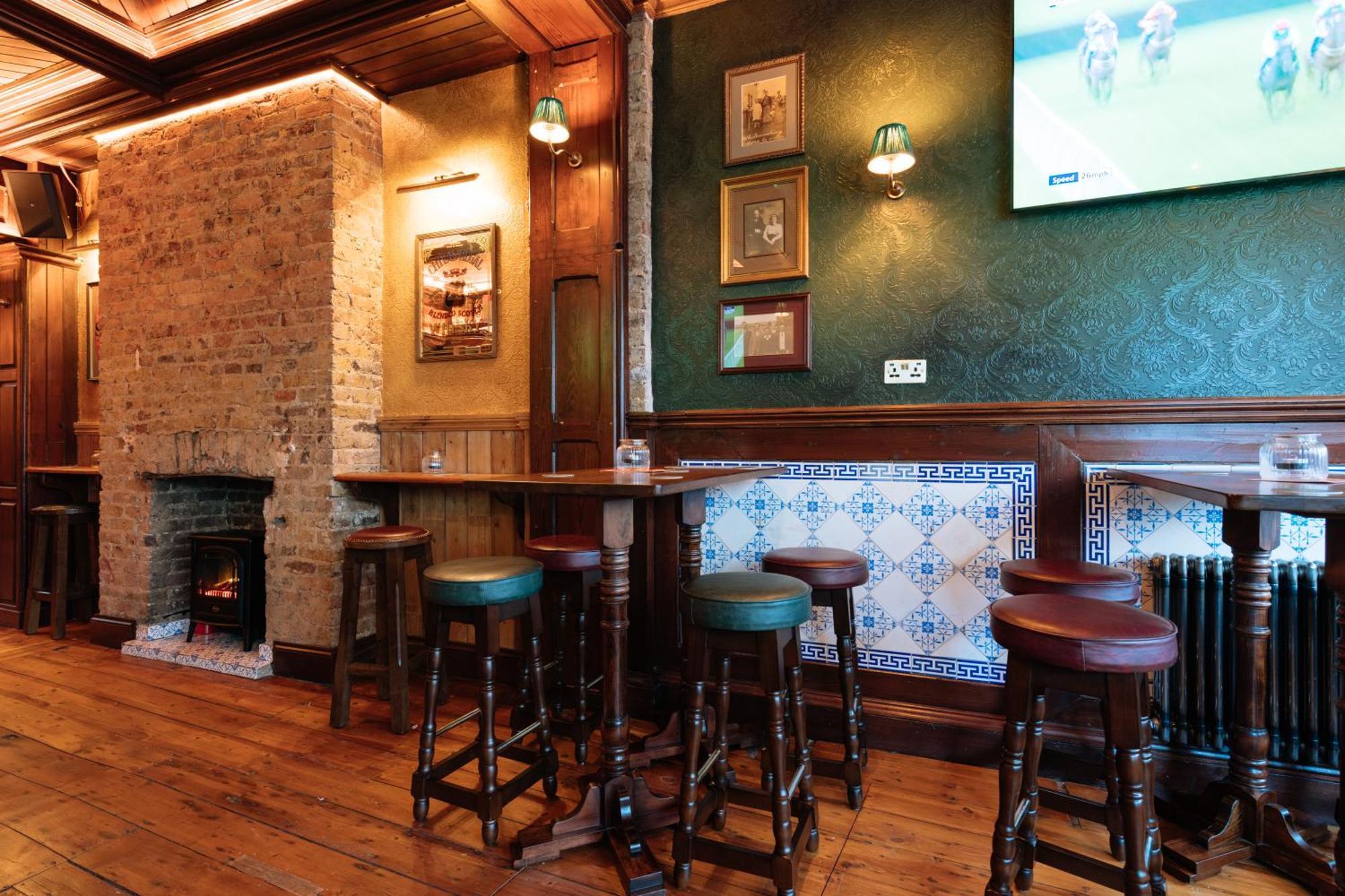 The Crown Pub & Casa de hóspedes Londres
