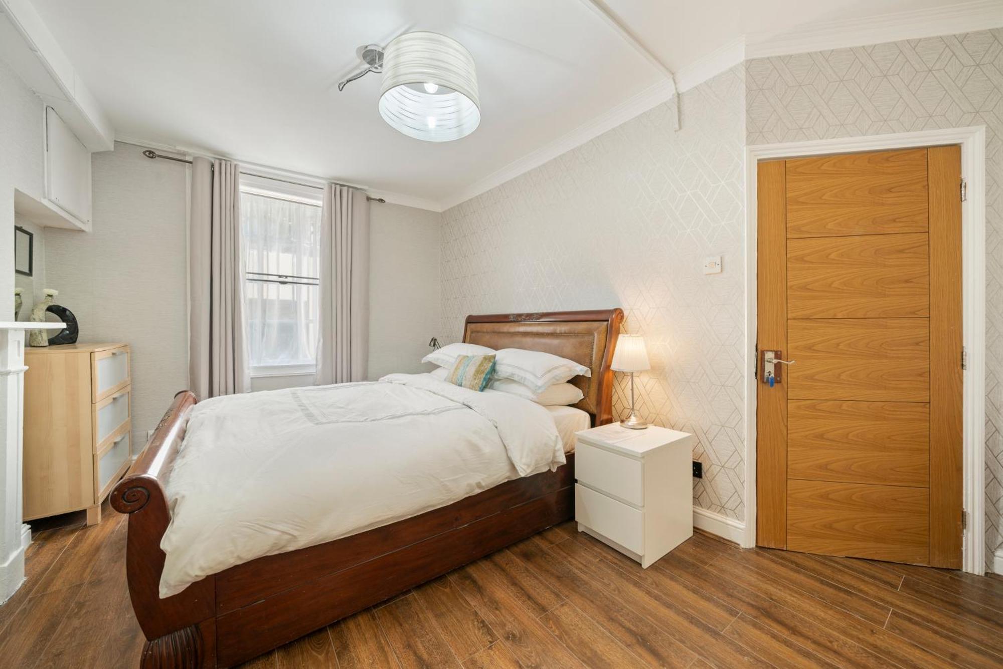 Central London Rooms * London