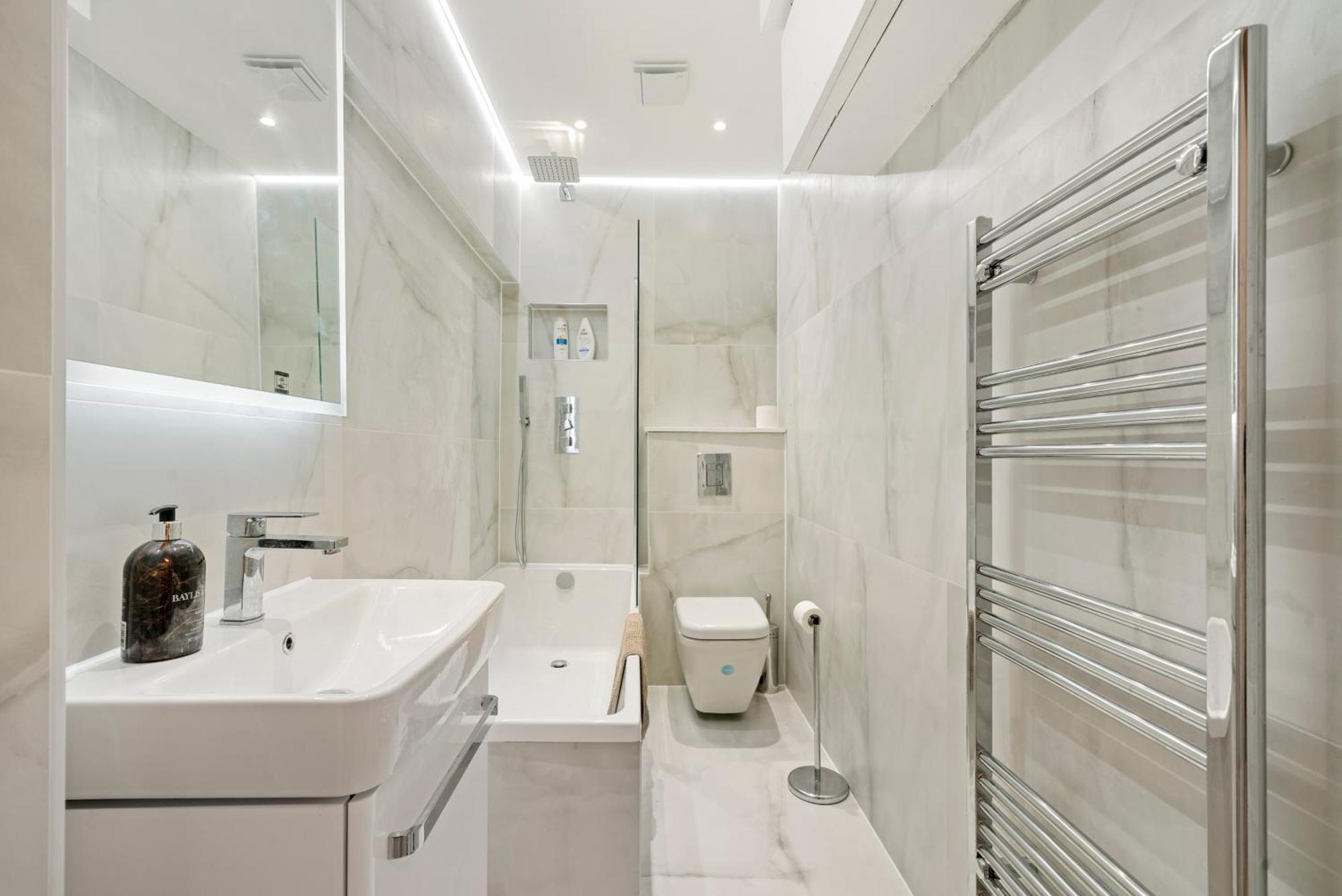 Central London Rooms Couette-café *