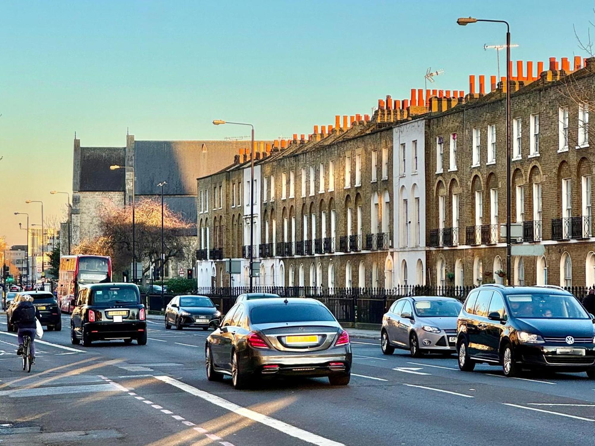 Apartamento Pass The Keys Whitechapel With Balcony Londres