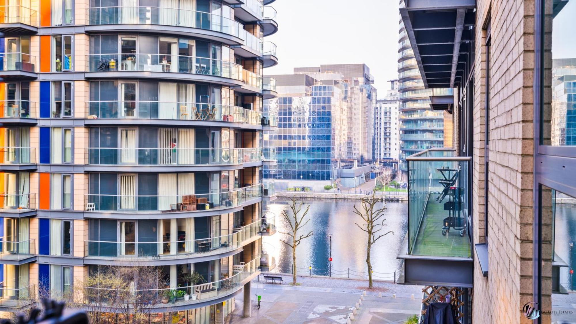 Canary Wharf Balcony & Waterfront 2-bed, 2-bath Appartement