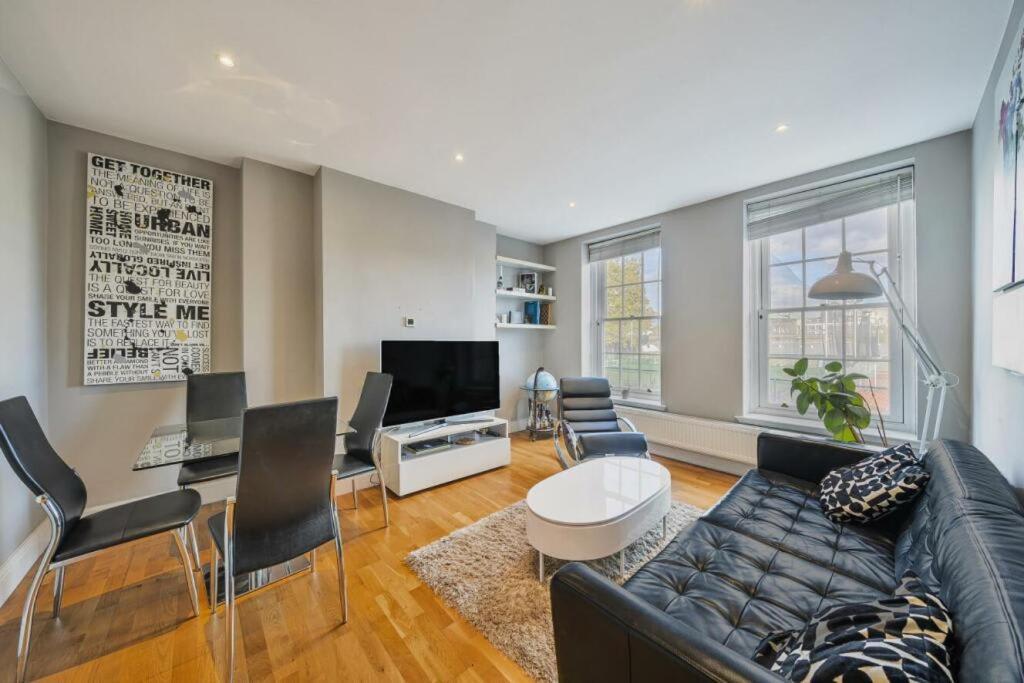 Stunning Flat Close To With Office Appartement *