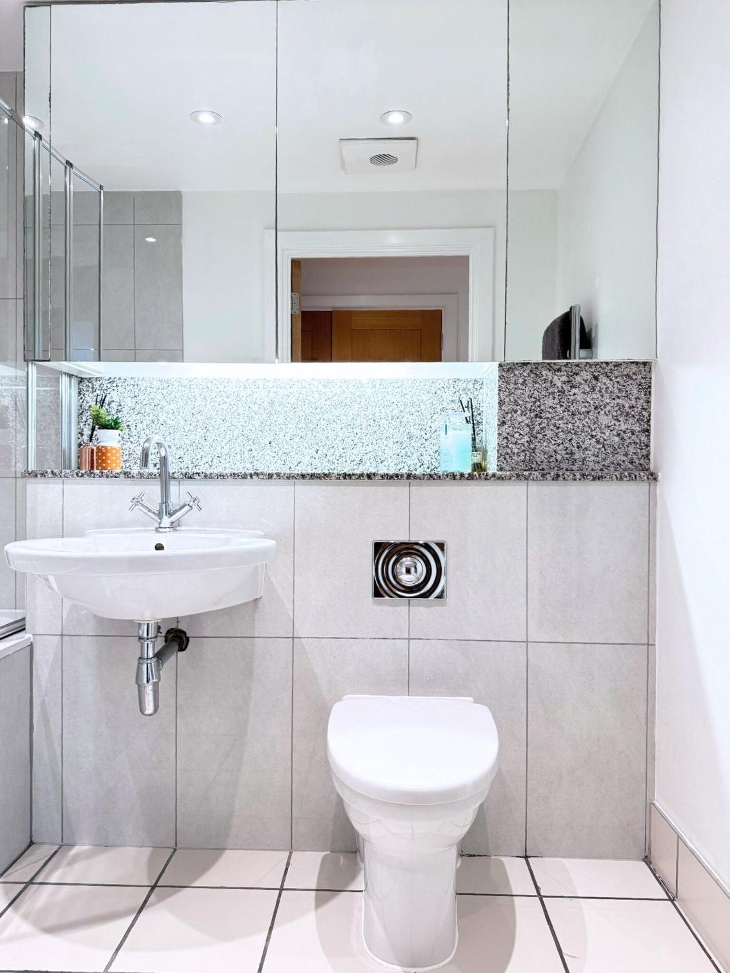 River View Eye Vauxhall 2 Bedroom Appartement *