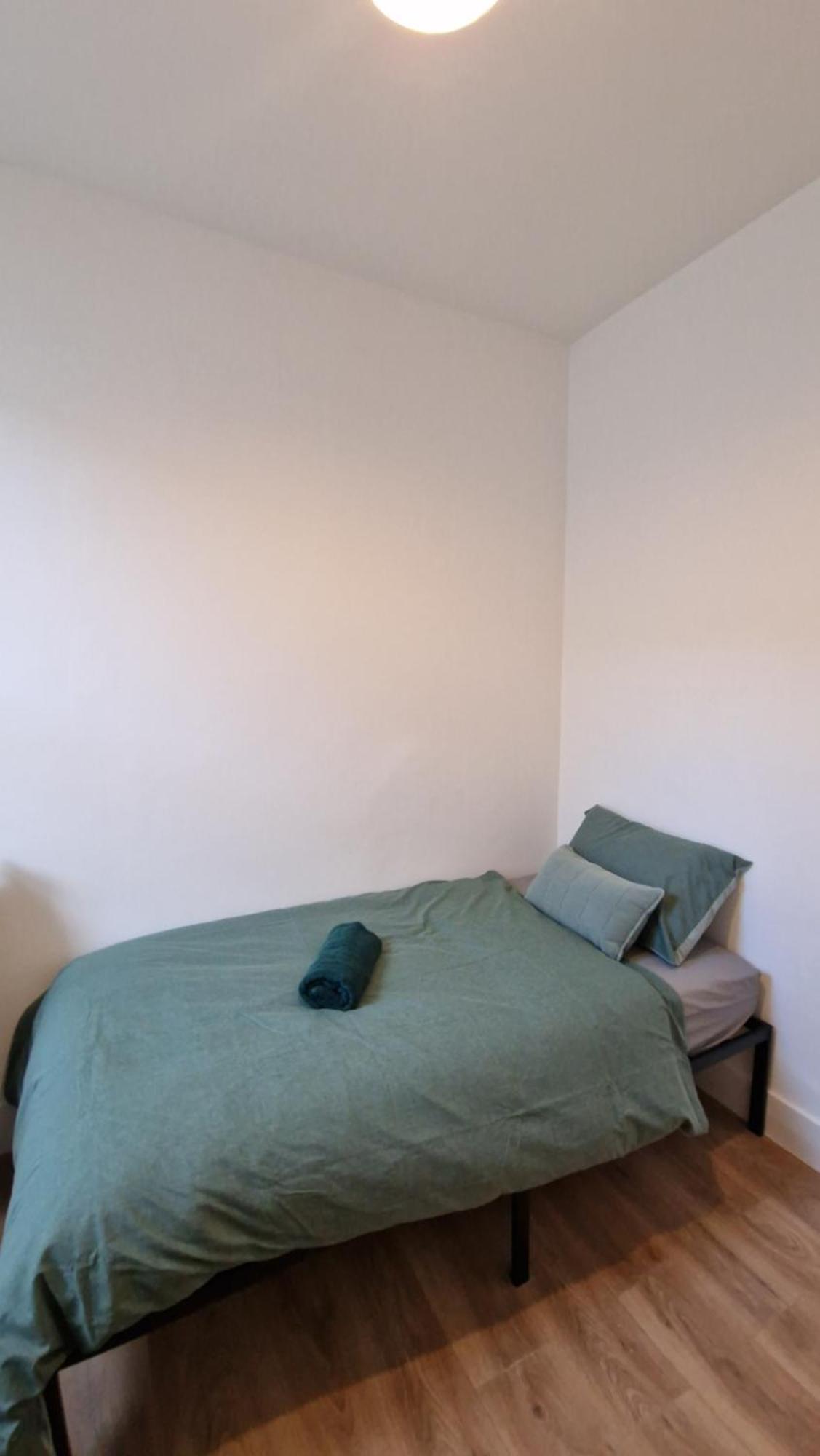 3 Bedrooms House With Parking * Londres
