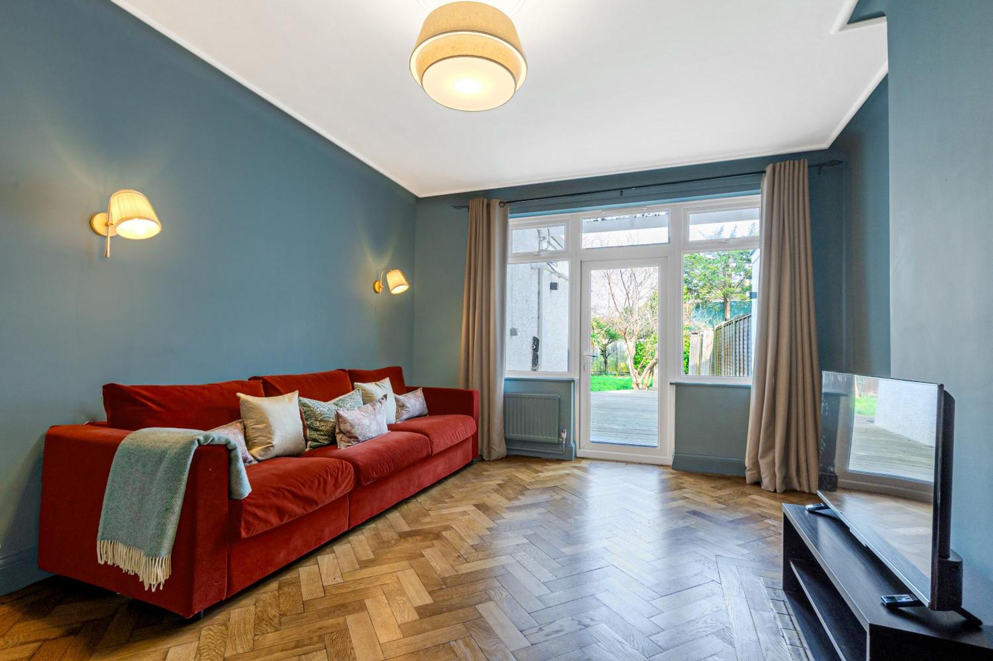 Elegant 1br With Garden Near Neasden Station Londres