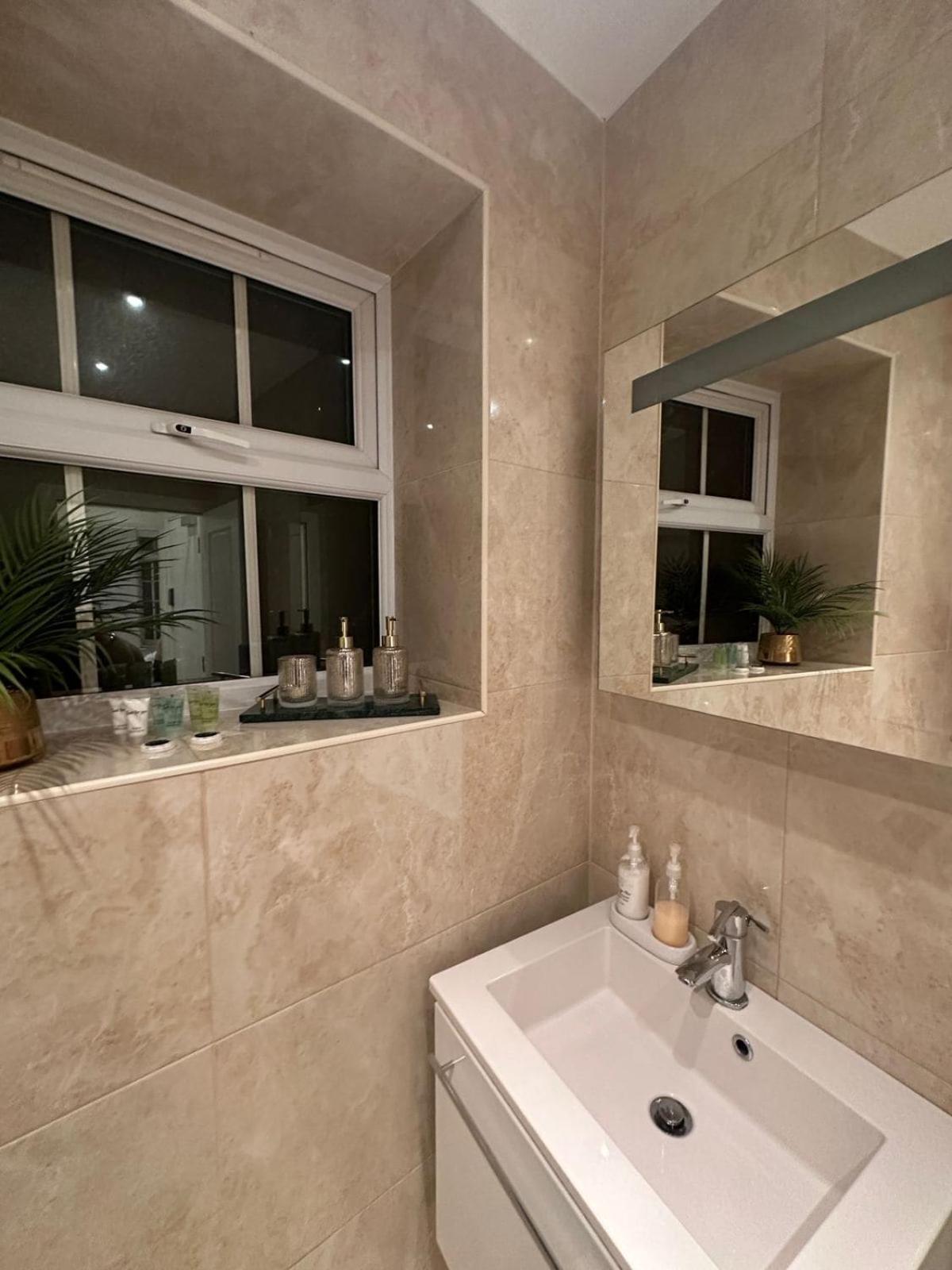 Stylish Modern In The Heart Of St Paul Smithfield Barbican * Londen