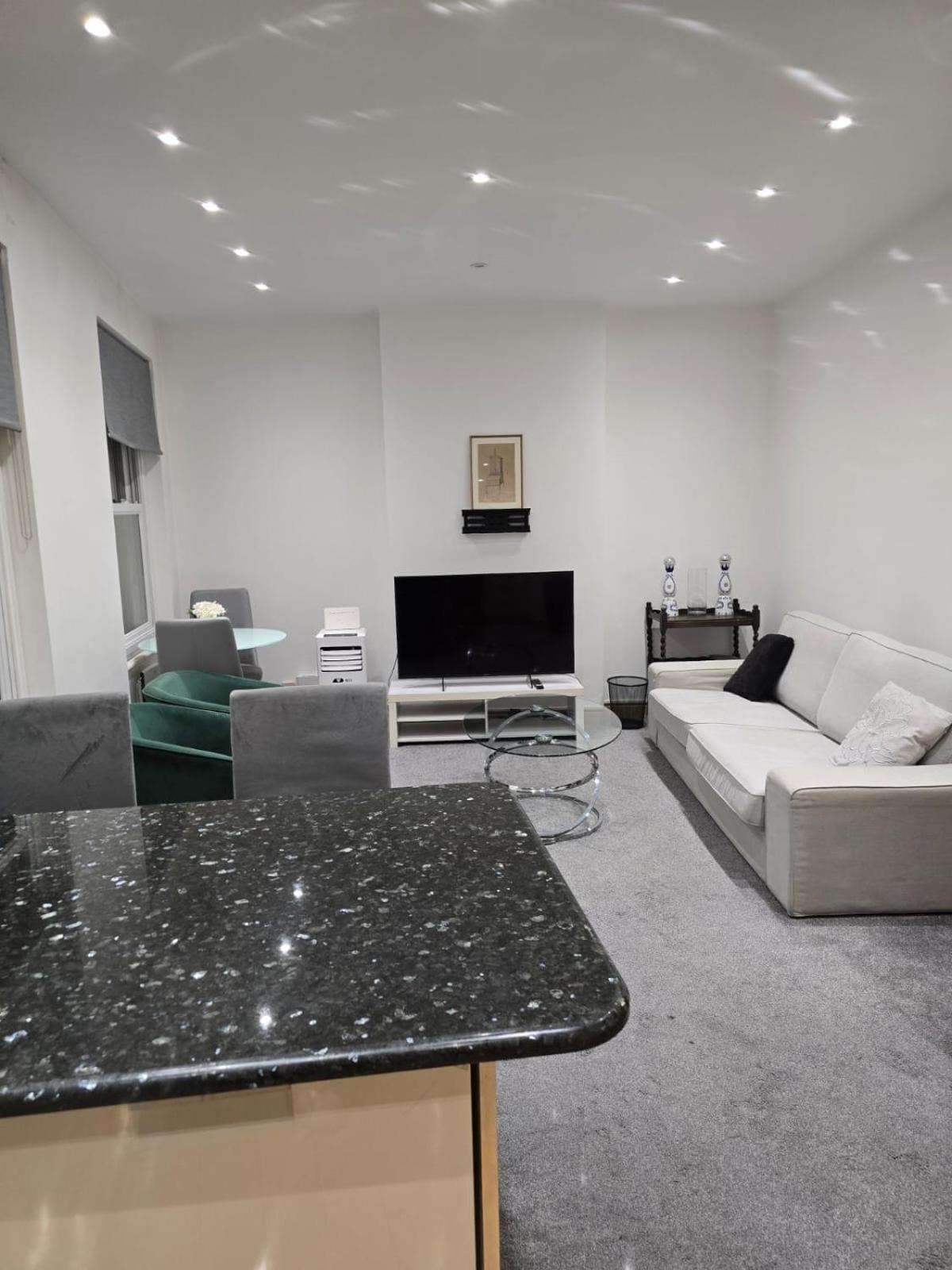 Estatesmen Mount Street Mayfair Flat * Londres