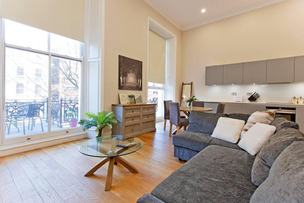 1 Bed Kensington Cromwell Flat With Balcony Number 4