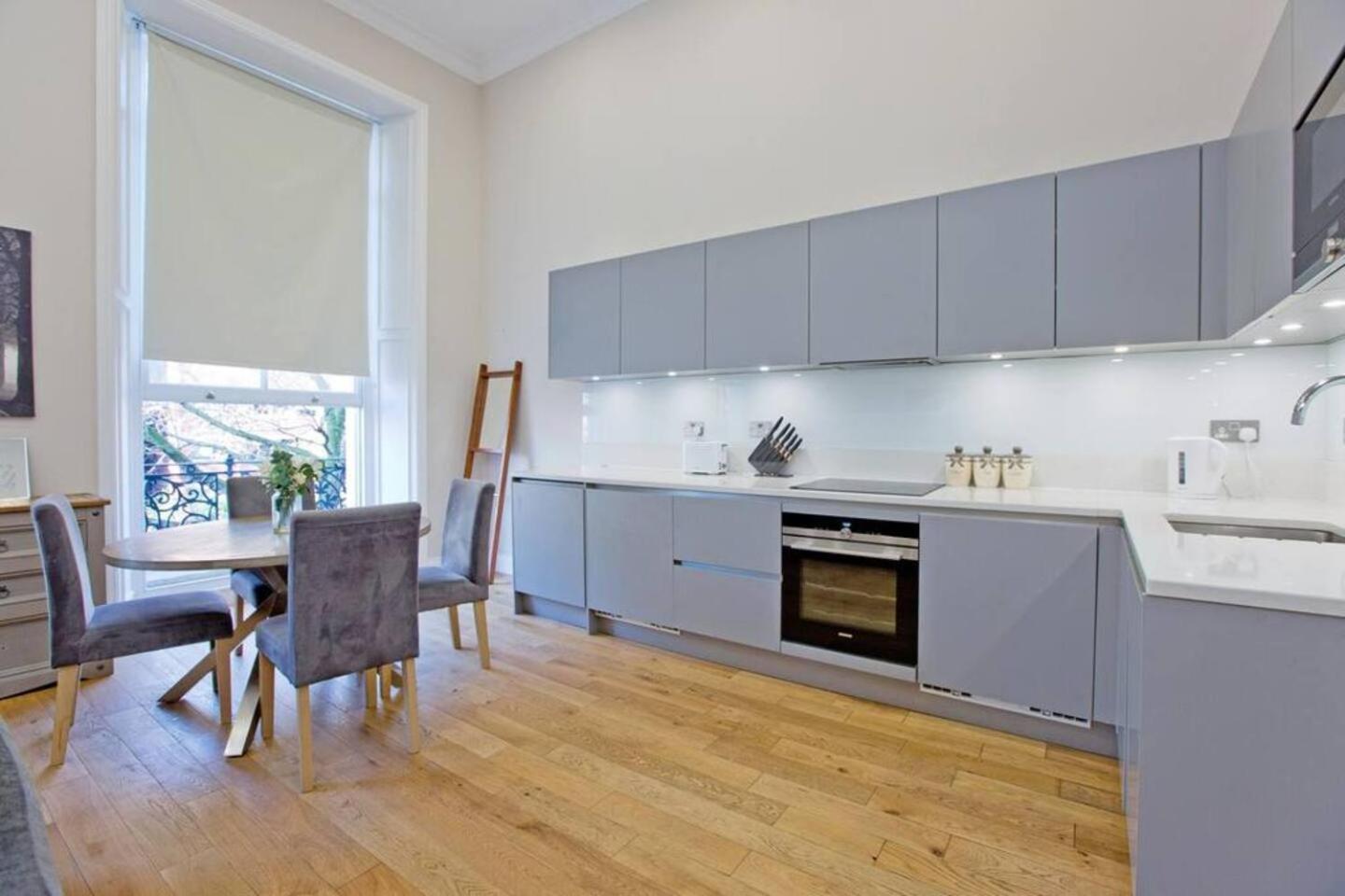 1 Bed Kensington Cromwell Flat With Balcony Number 4 Appartement *