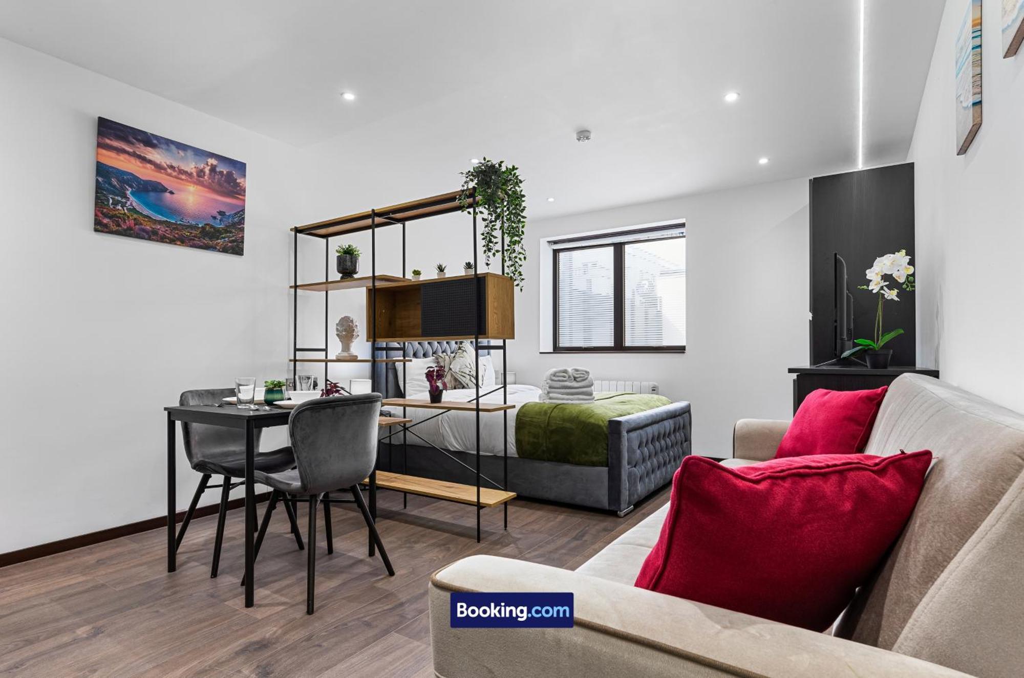 Stylish By Smart Short Lets & Serviced Woodstock With Free Wifi Londres