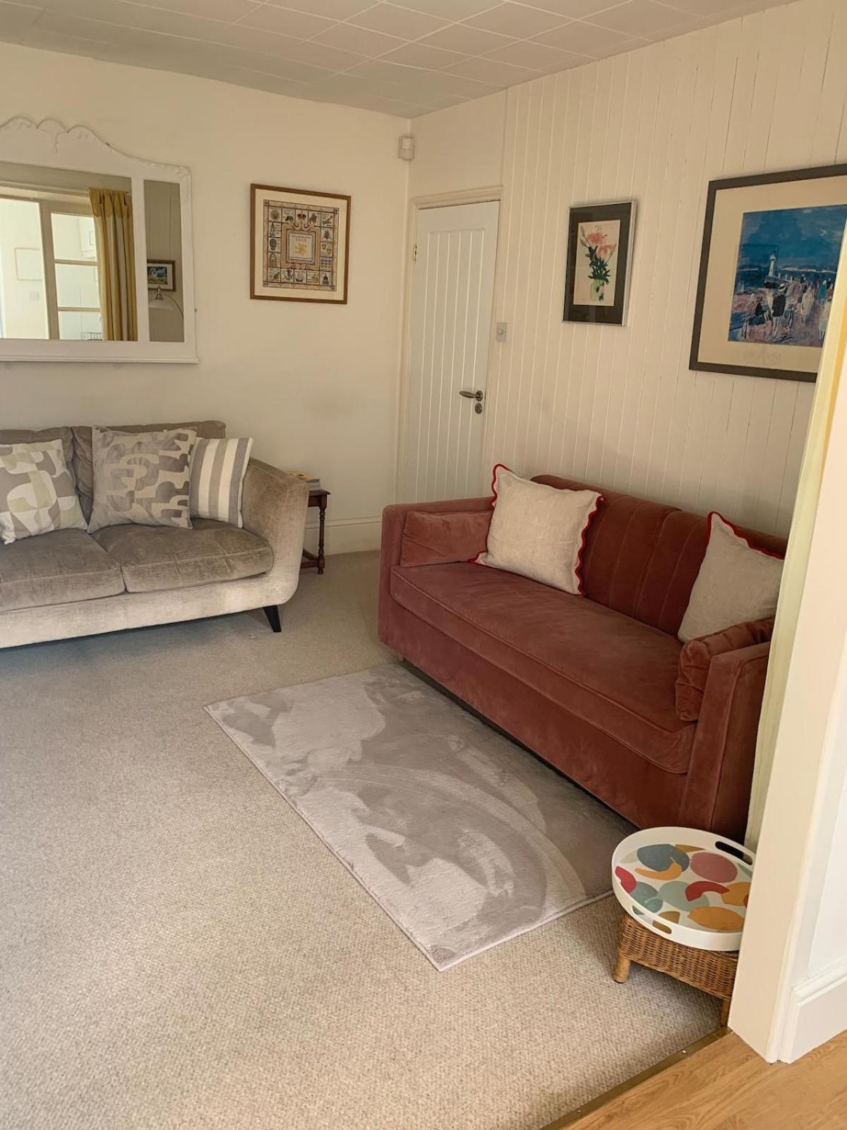 Spacious Comfortable Flat With Free Parking In East Finchley, Muswell Hill & Close To Alexandra Palace Appartement Londen