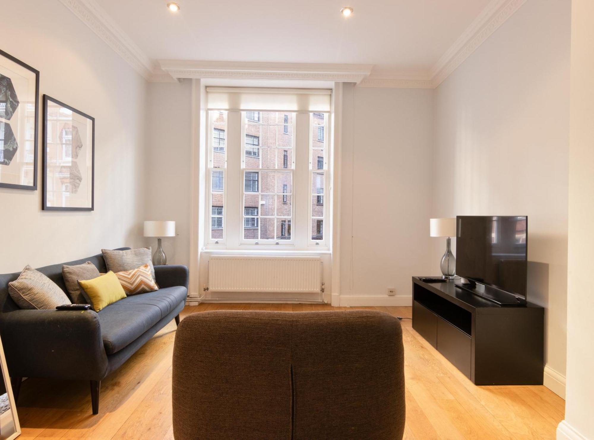 2 Bedroom Luxury Knightsbridge * London