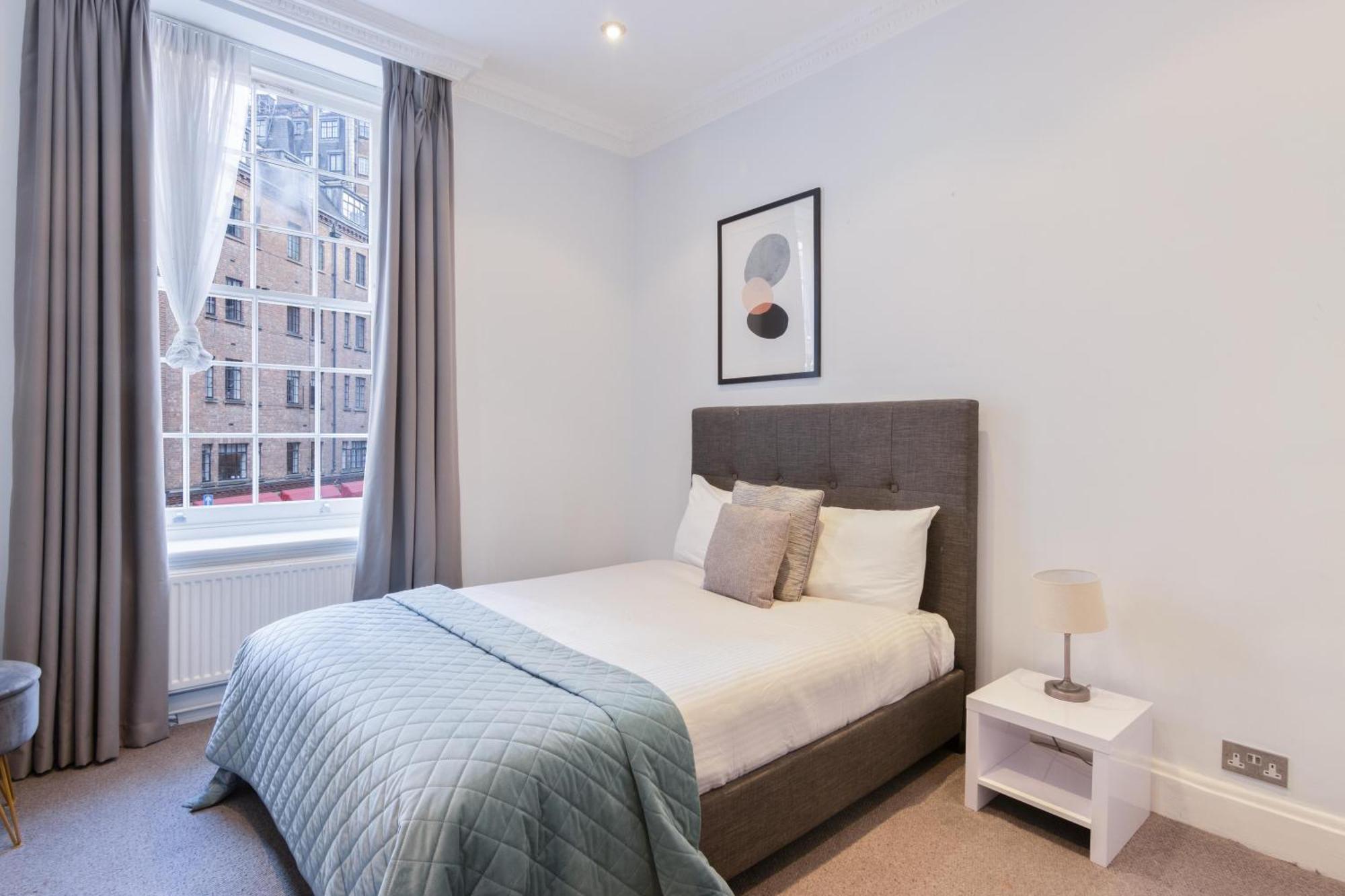 2 Bedroom Luxury Knightsbridge * London